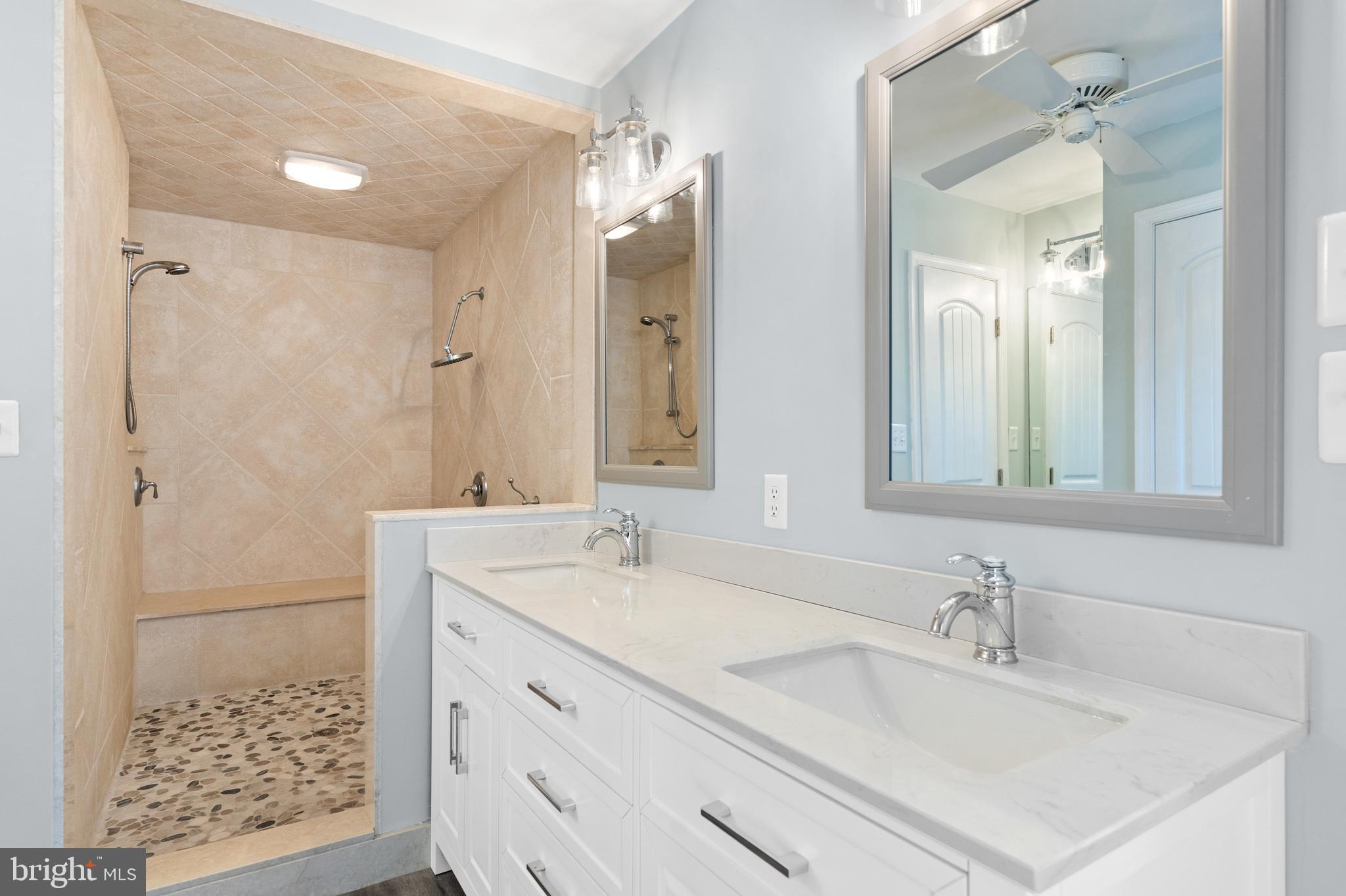 GALESVILLE ESTATES - Residential