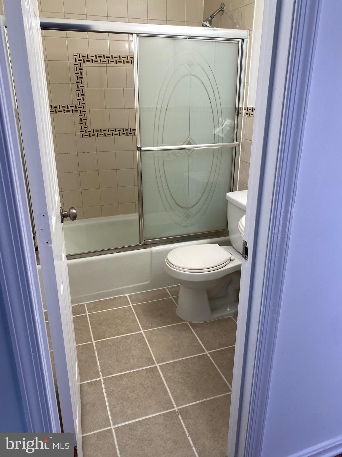 PINEWOOD LAKE - Residential