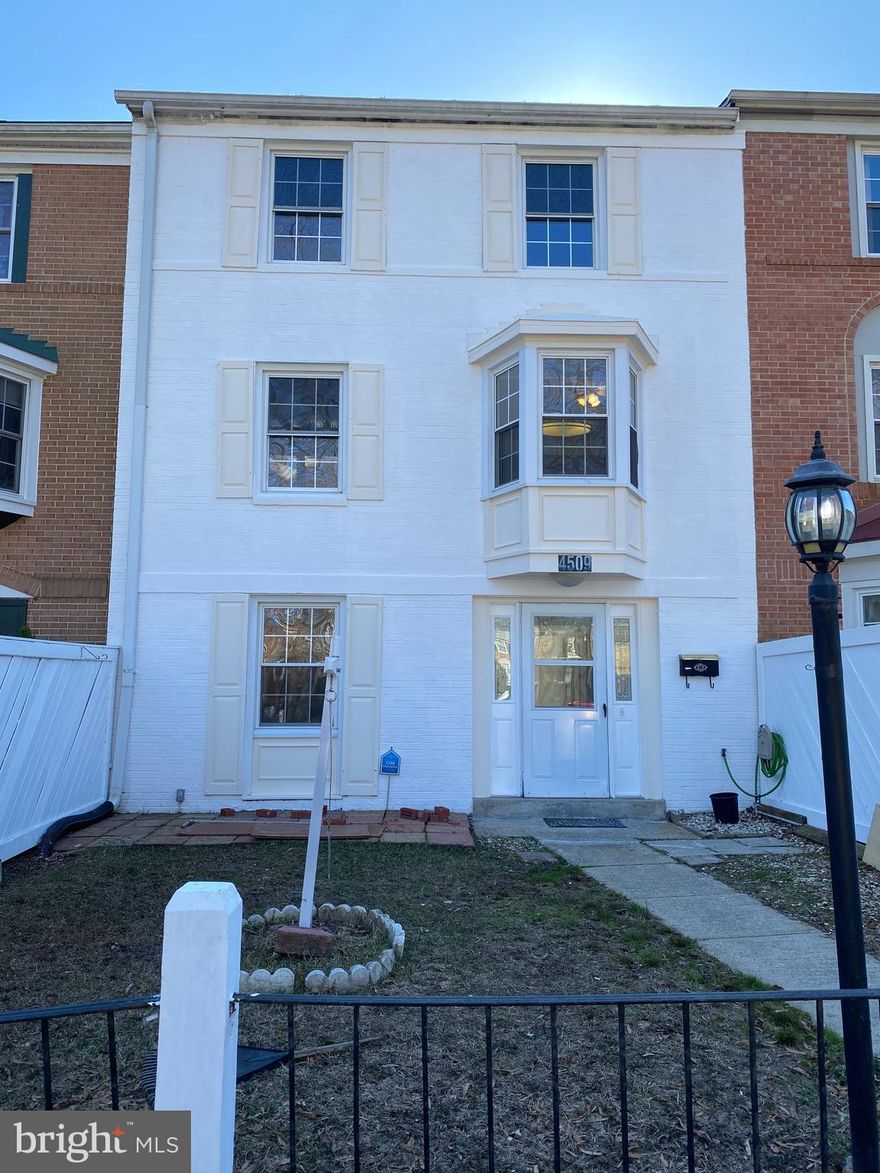 Hurry won't last long beautifully renovated town house waiting for you.  New Ac unit, New Furnace, New water heater, Upstairs and downstairs new flooring. New Kitchen all the new SS appliances.