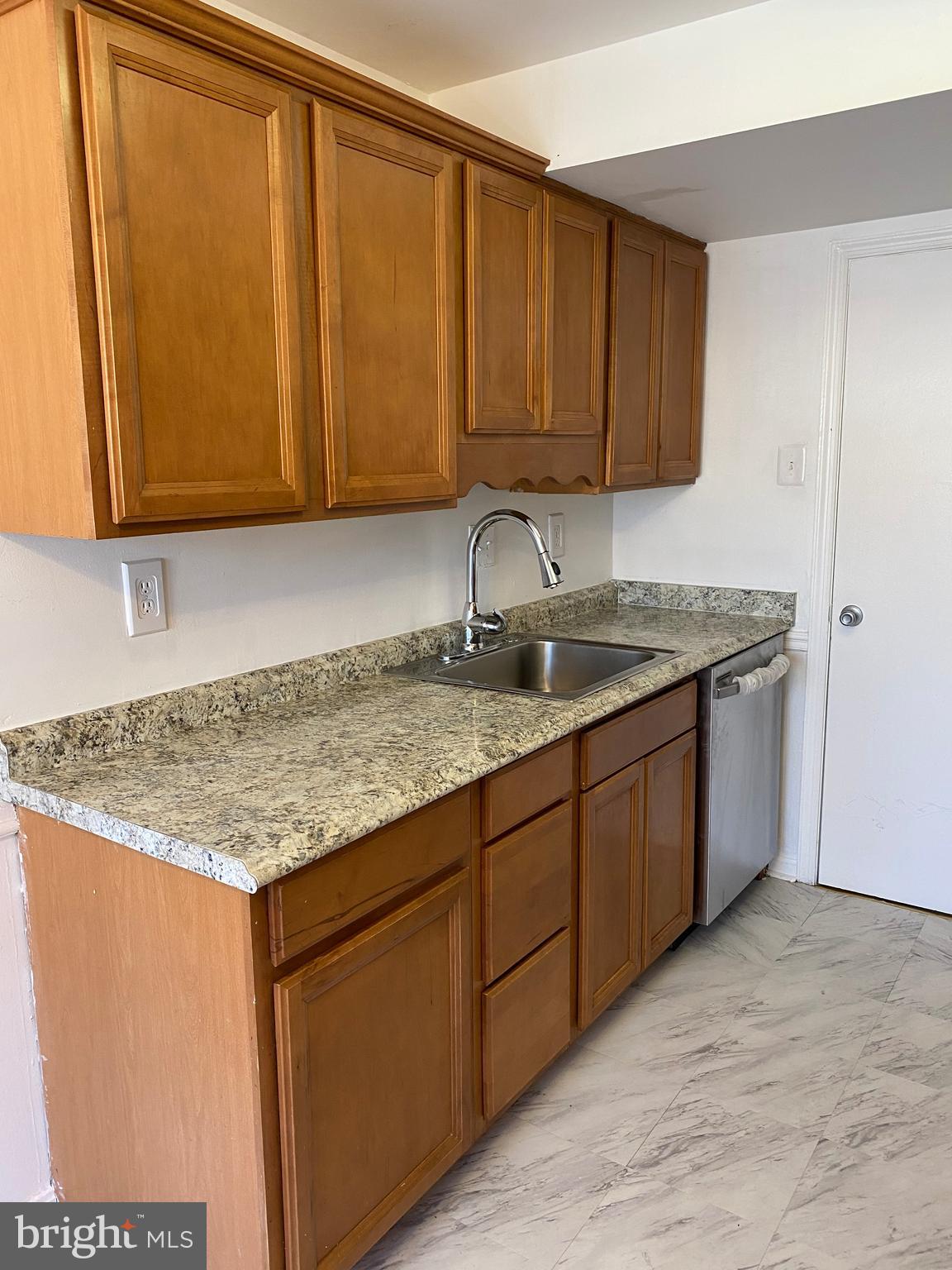 PINEWOOD LAKE - Residential