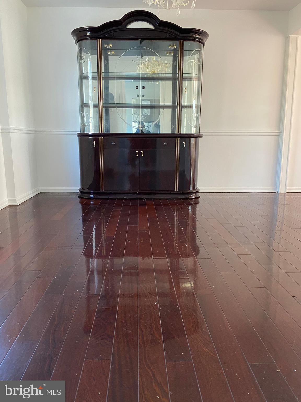 PINEWOOD LAKE - Residential