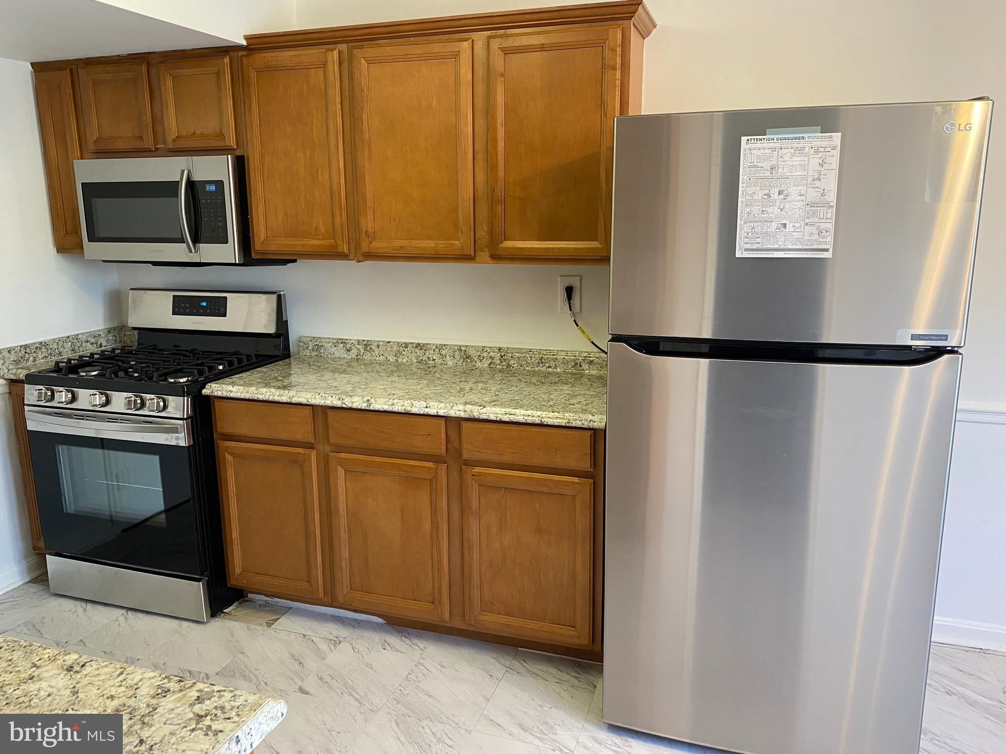 PINEWOOD LAKE - Residential