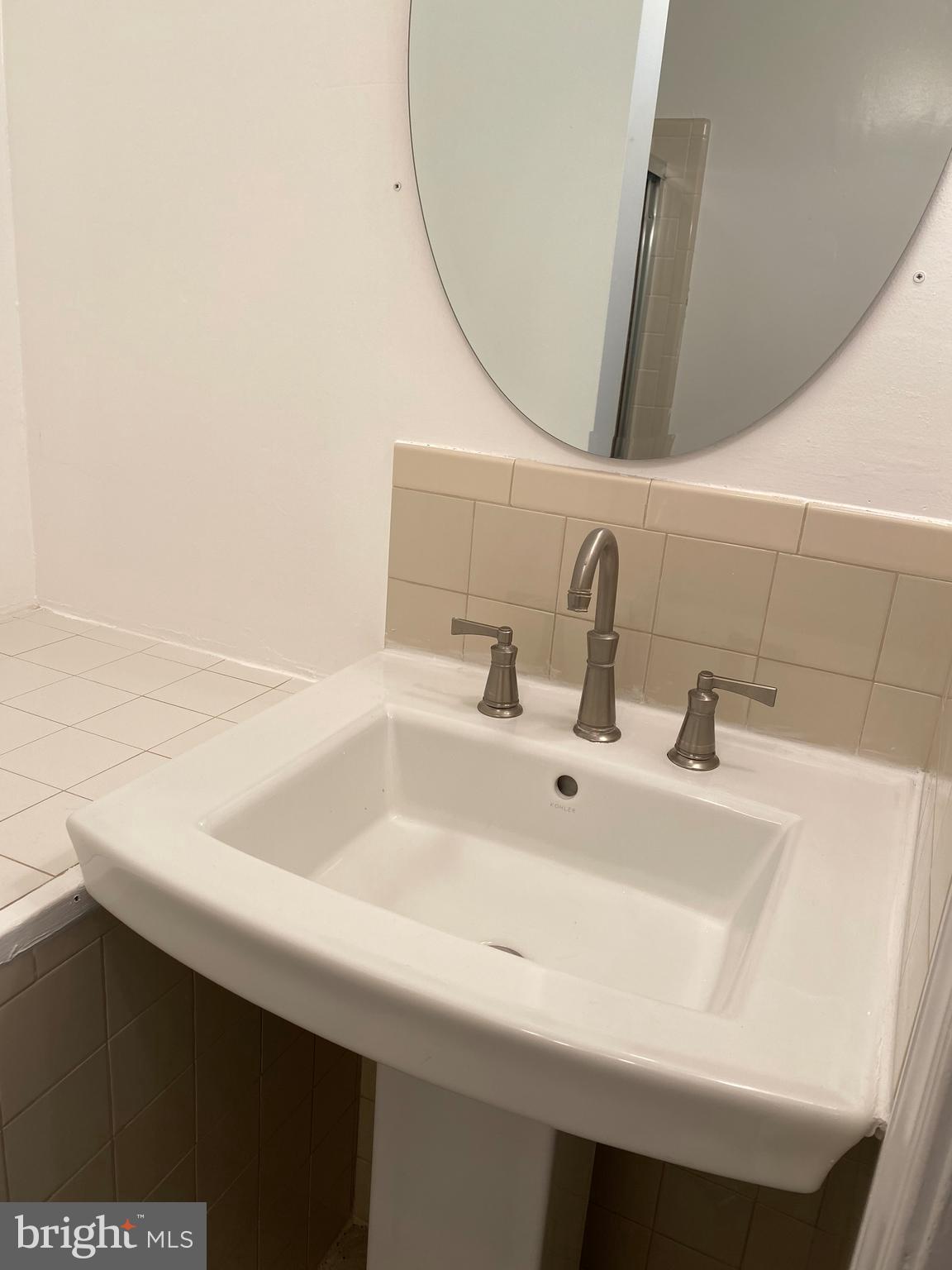 PINEWOOD LAKE - Residential