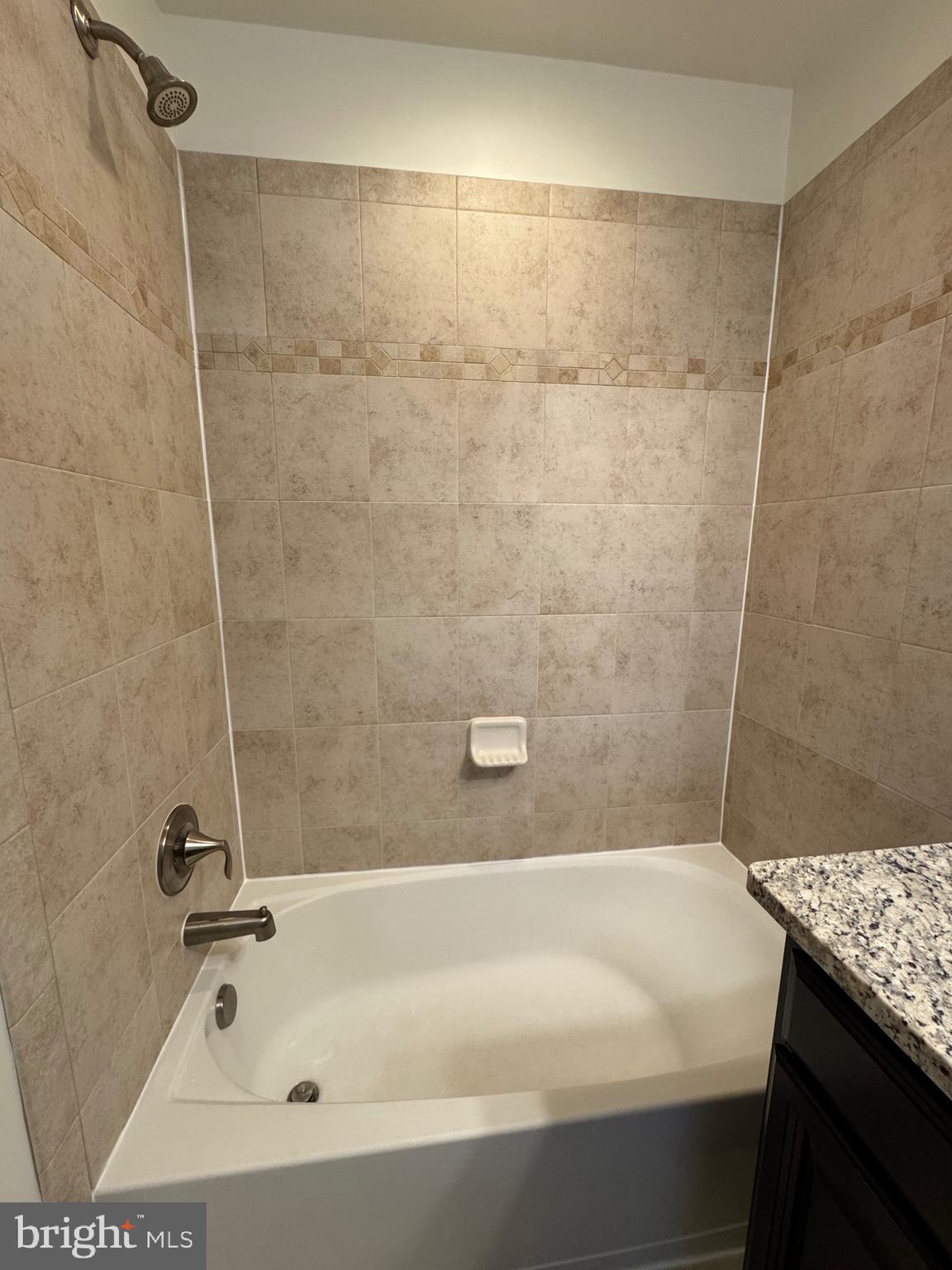 BLUE STREAM - Residential Lease