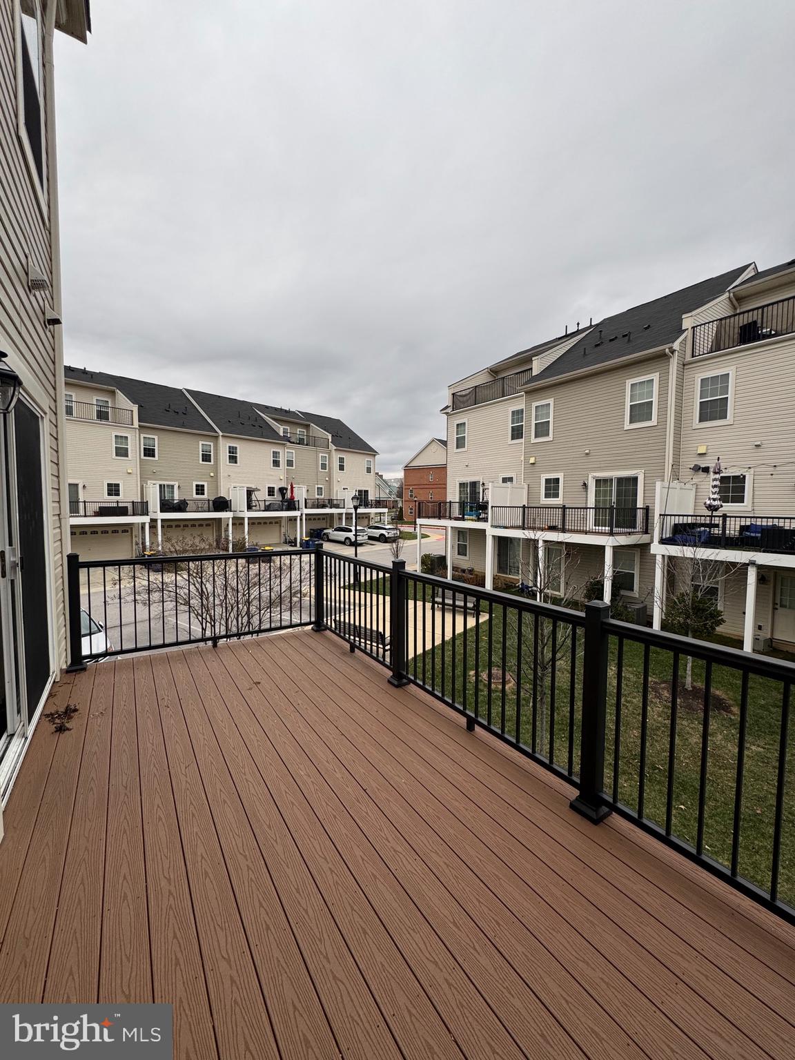 BLUE STREAM - Residential Lease