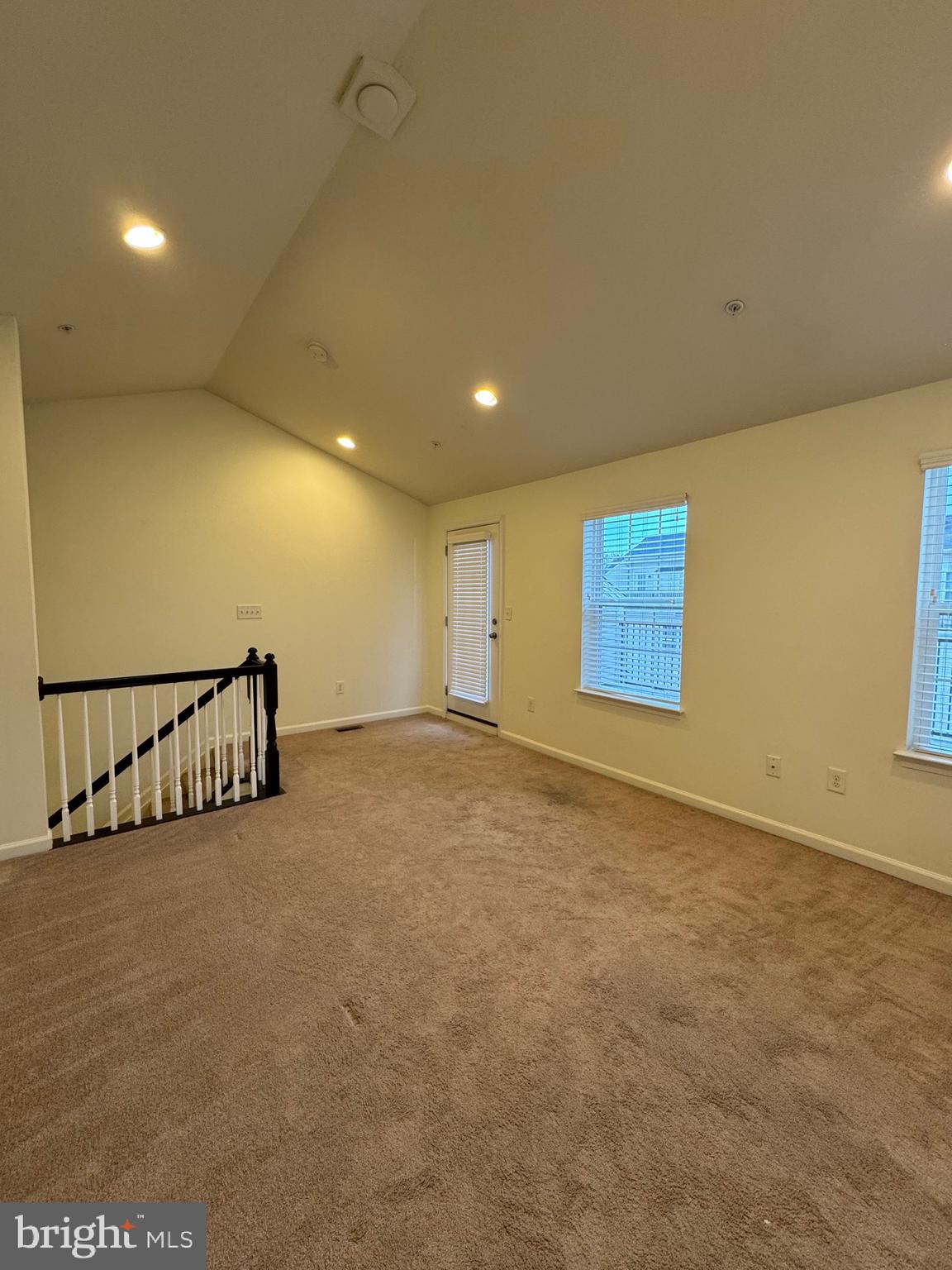 BLUE STREAM - Residential Lease