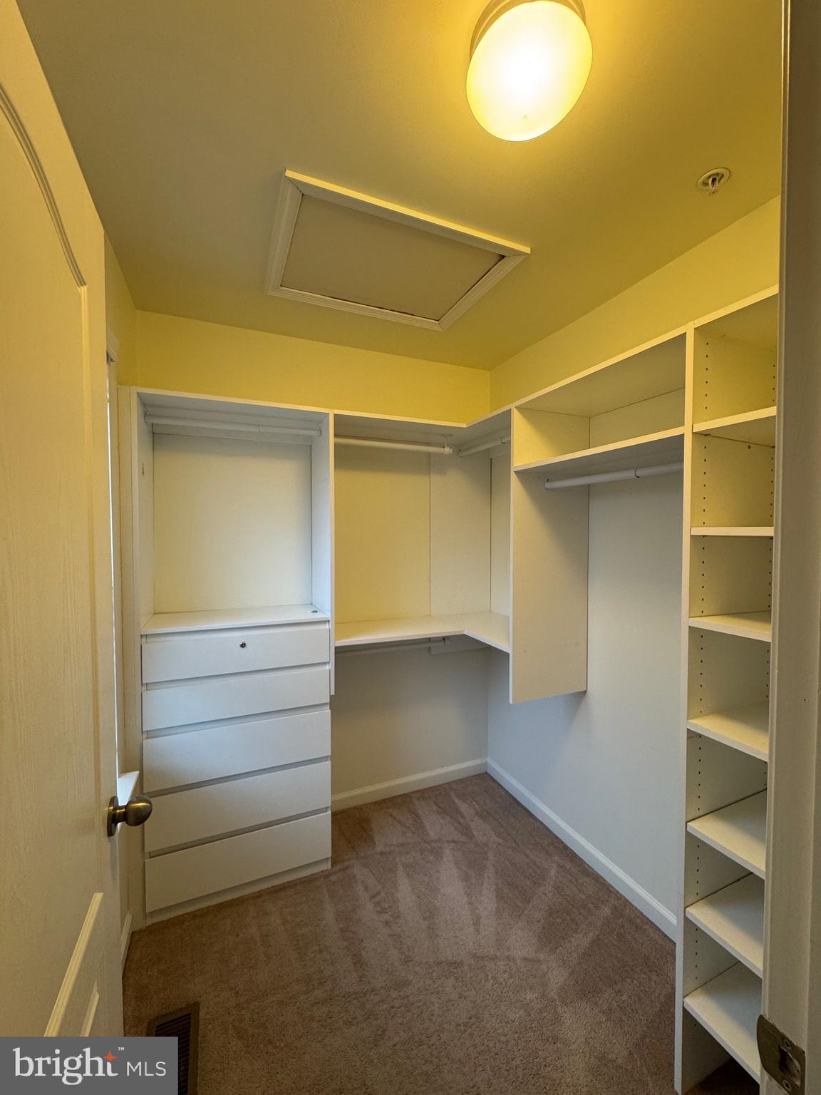 BLUE STREAM - Residential Lease