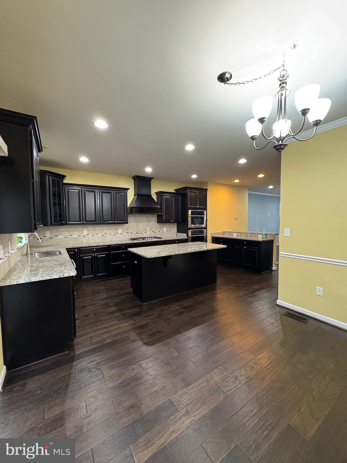 BLUE STREAM - Residential Lease