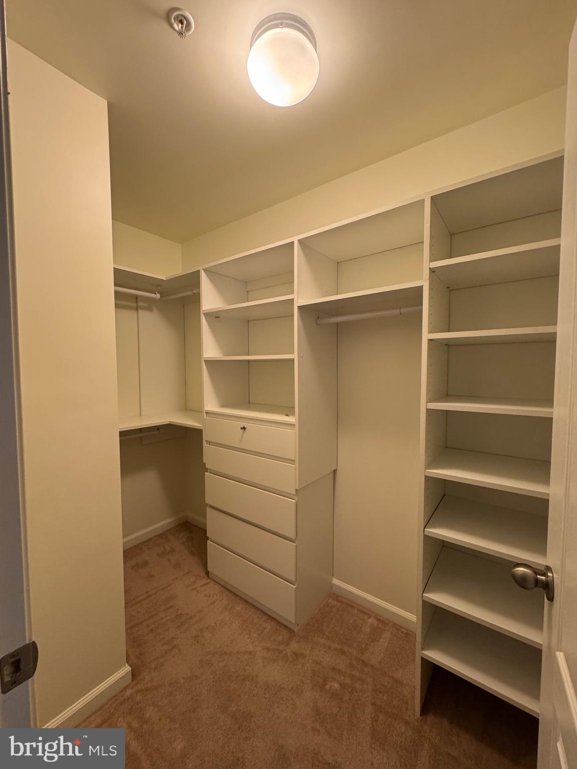 BLUE STREAM - Residential Lease