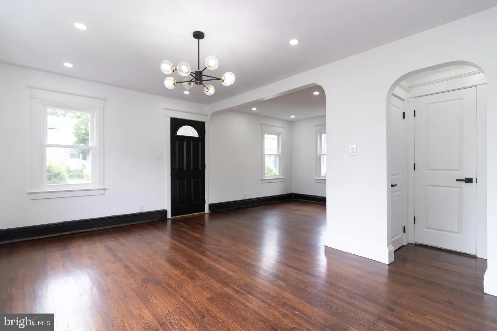 Trenton, New Jersey 08638, United States, 3 Bedrooms Bedrooms, ,1 BathroomBathrooms,Residential,Coming Soon,137833