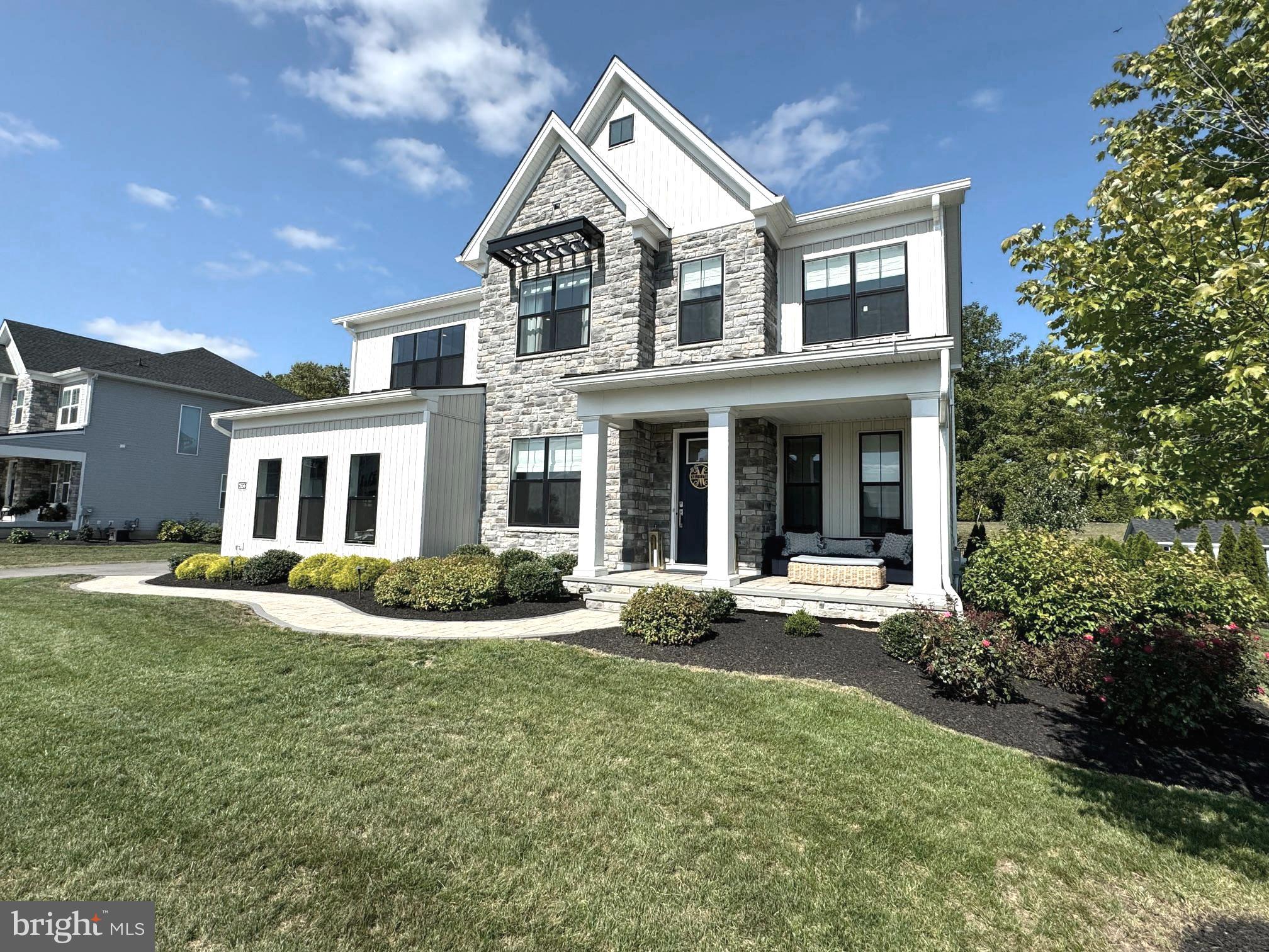 RESERVE AT CENTER SQUARE - Residential