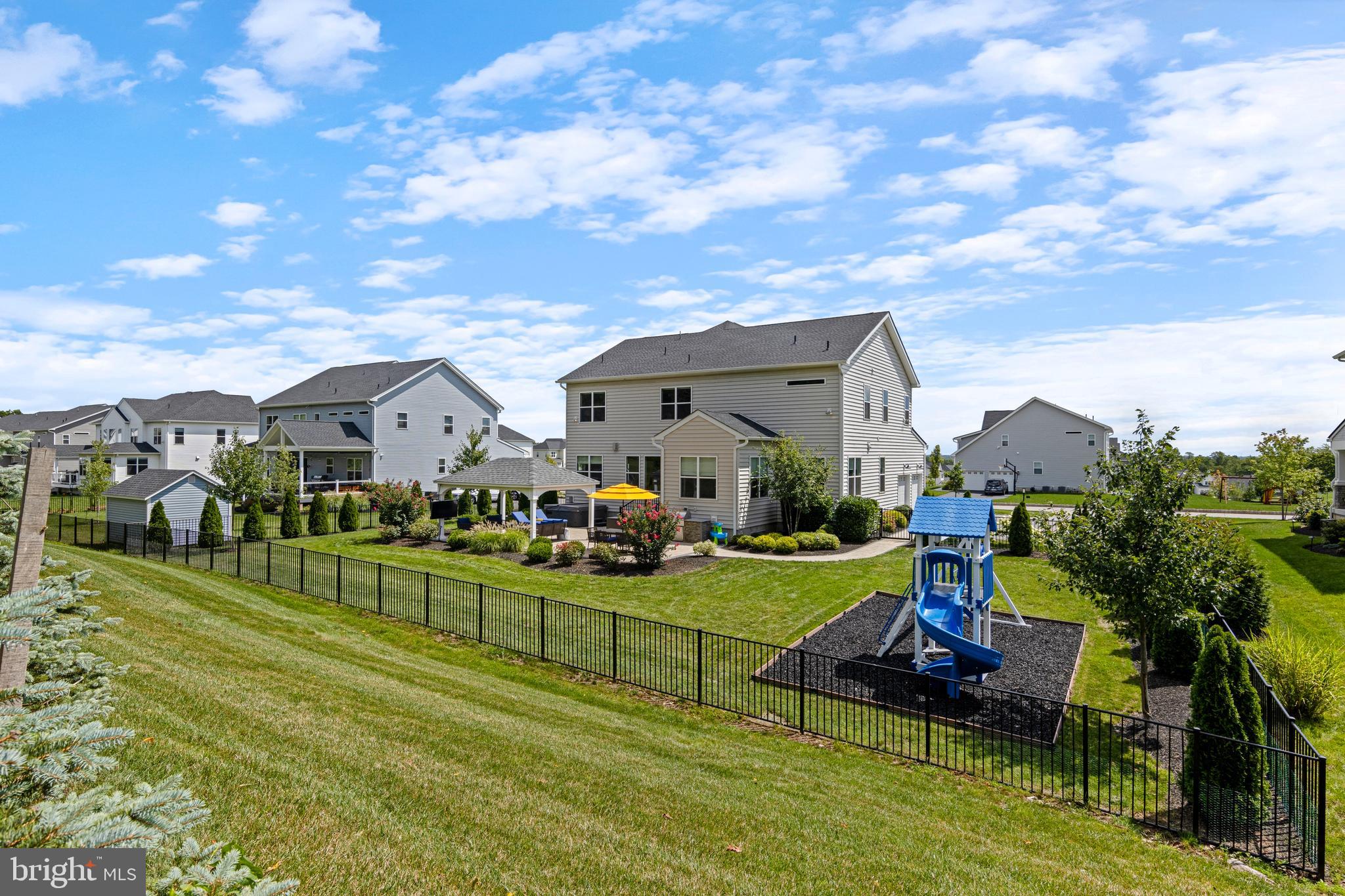 RESERVE AT CENTER SQUARE - Residential