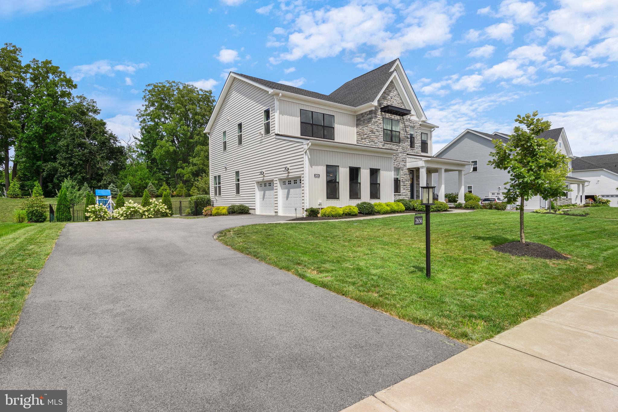 RESERVE AT CENTER SQUARE - Residential