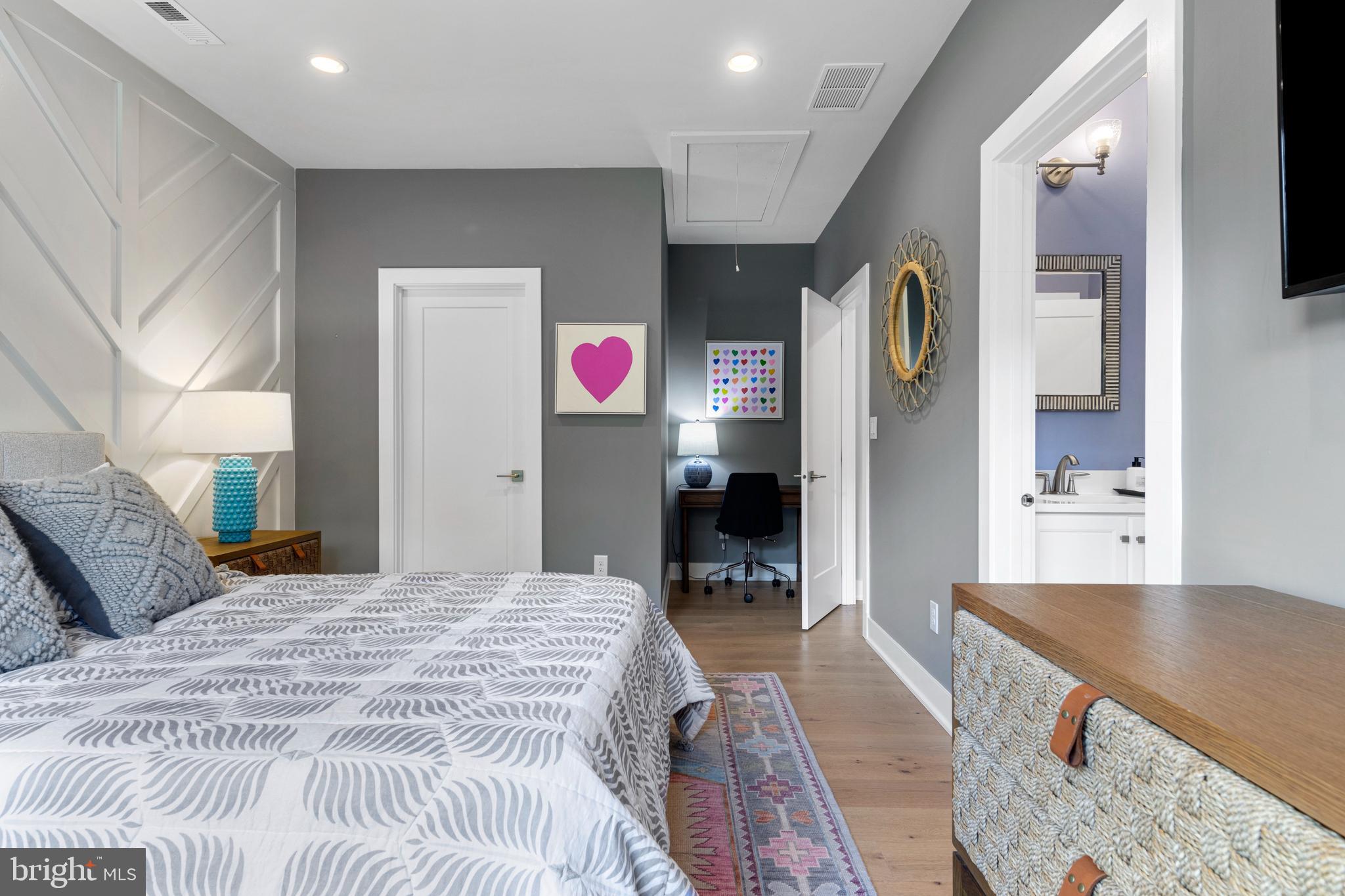 RESERVE AT CENTER SQUARE - Residential