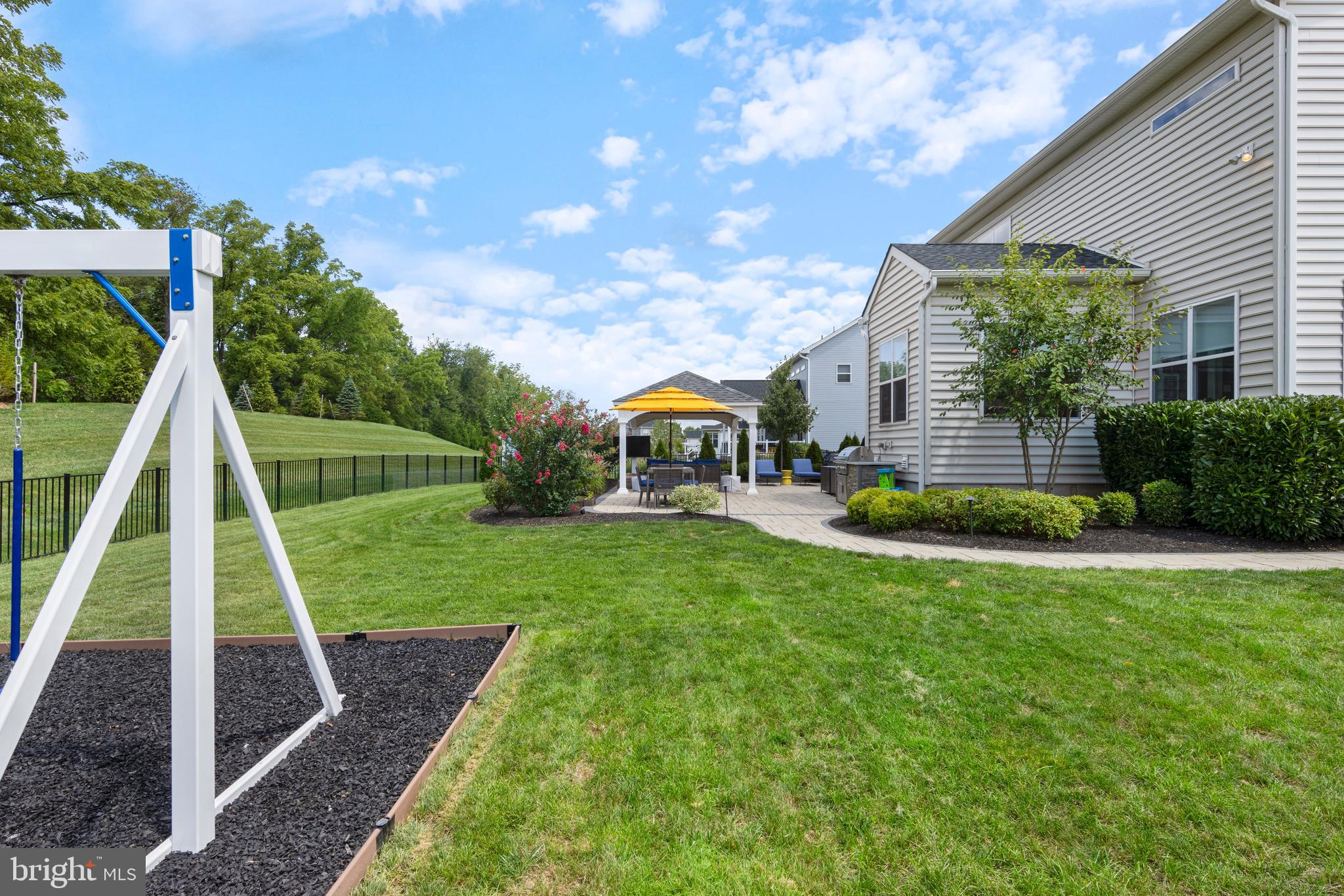 RESERVE AT CENTER SQUARE - Residential