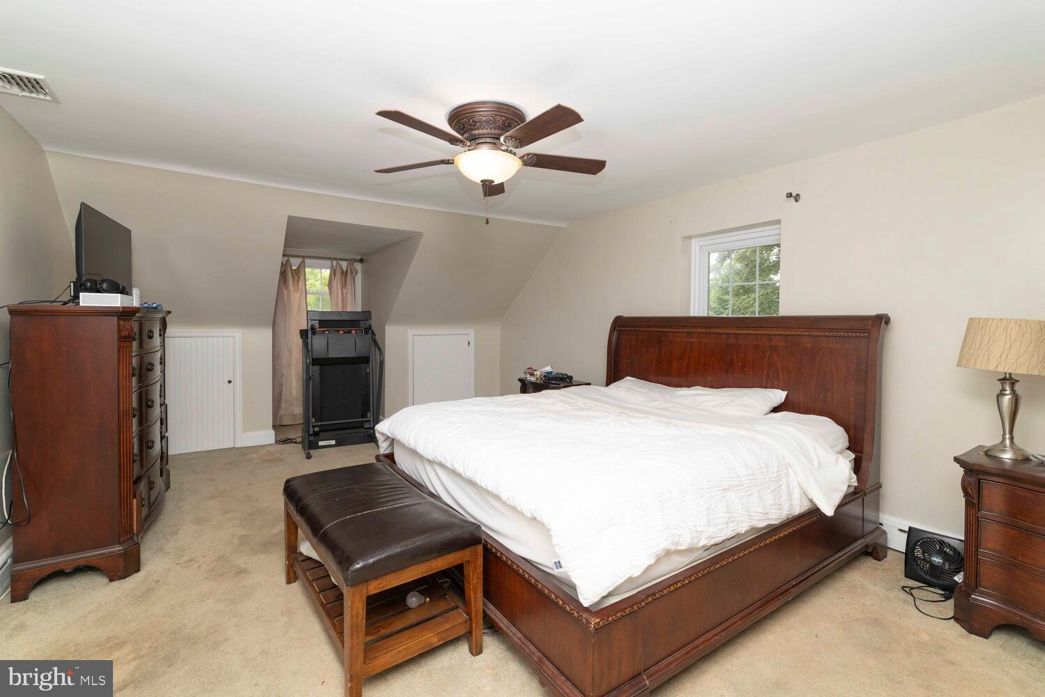 ROXBOROUGH - Residential