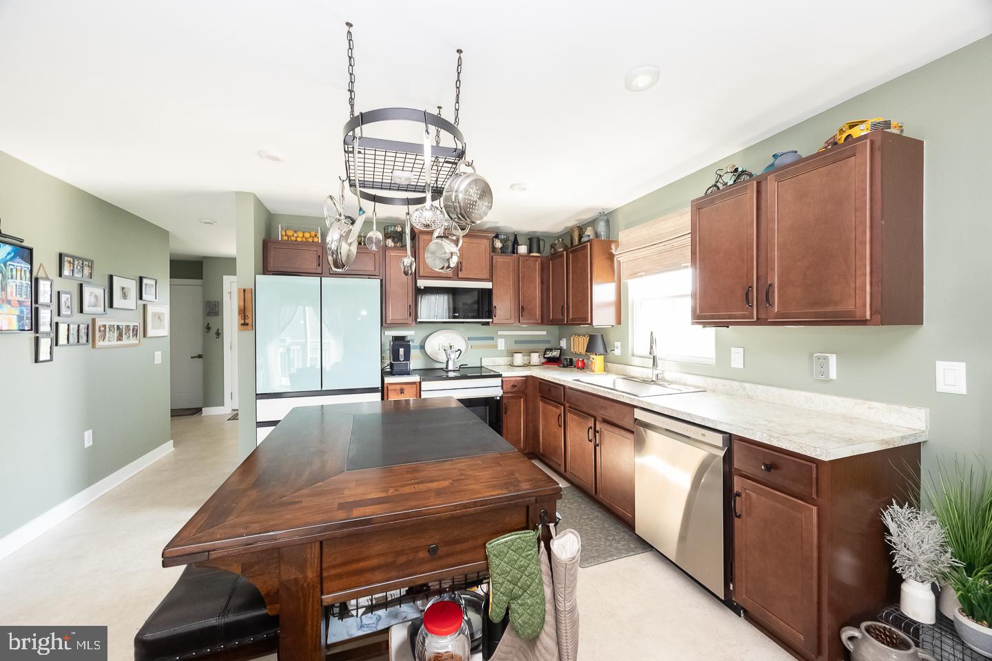 132 N HARNER BOULEVARD