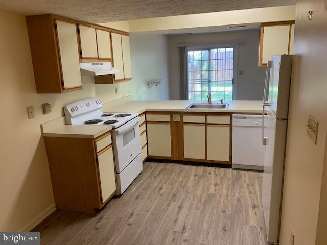 COLUMBIA COMMONS - Residential Lease