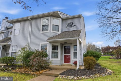 48 OLD MILL LANE SOUTHAMPTON PA 18966