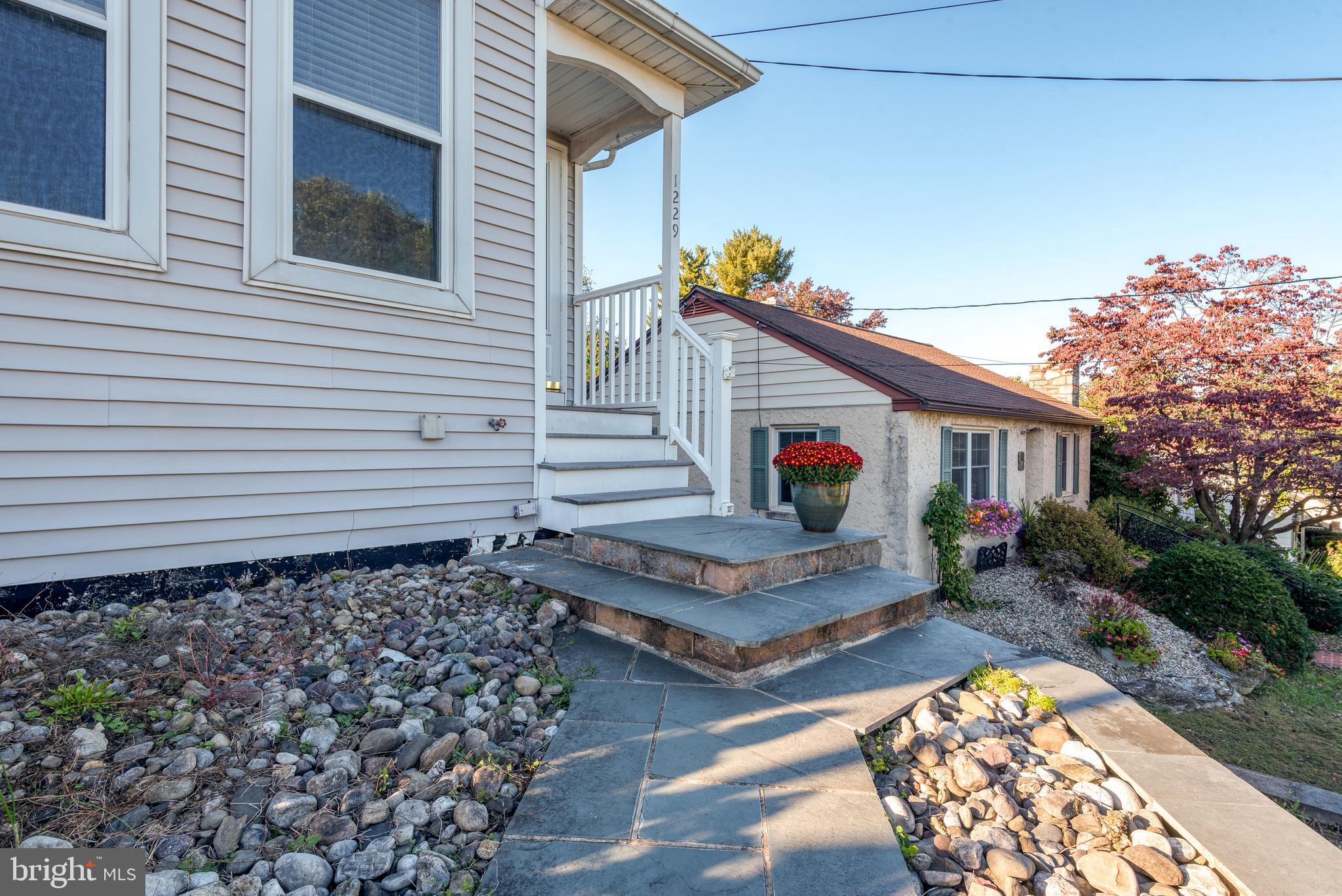 1229 SAINT JOSEPH STREET