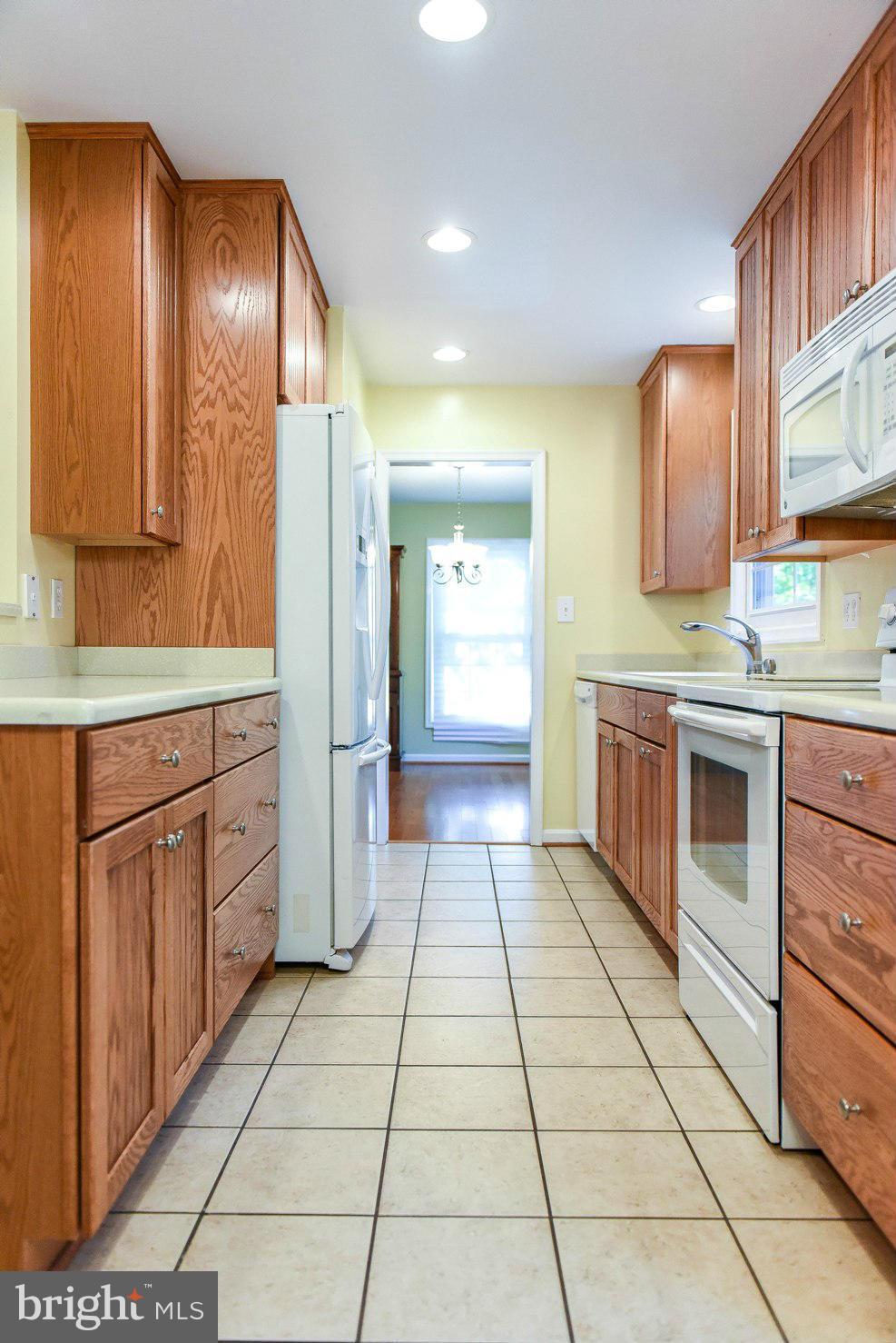 BRETON BAY ESTATES - Residential