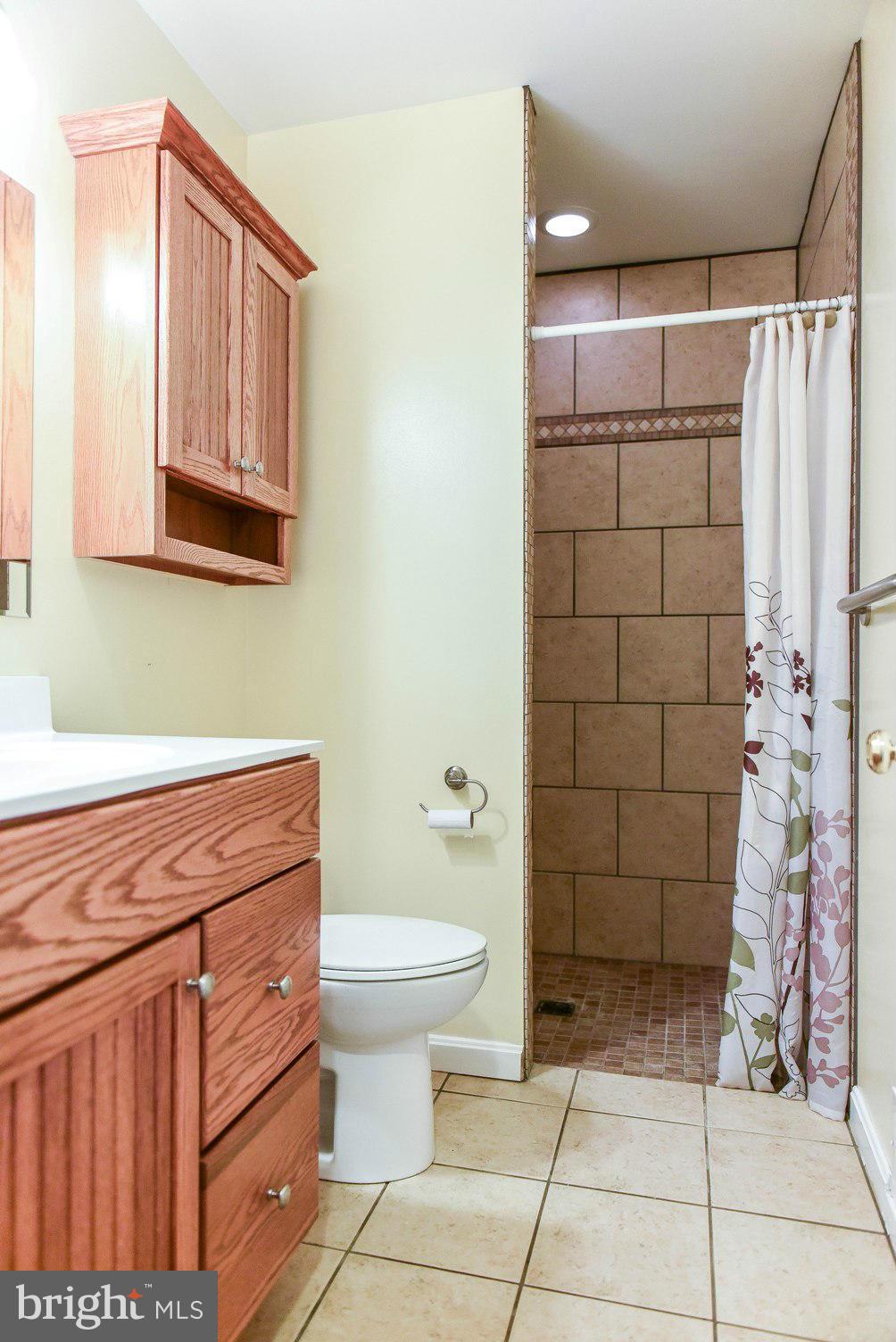 BRETON BAY ESTATES - Residential