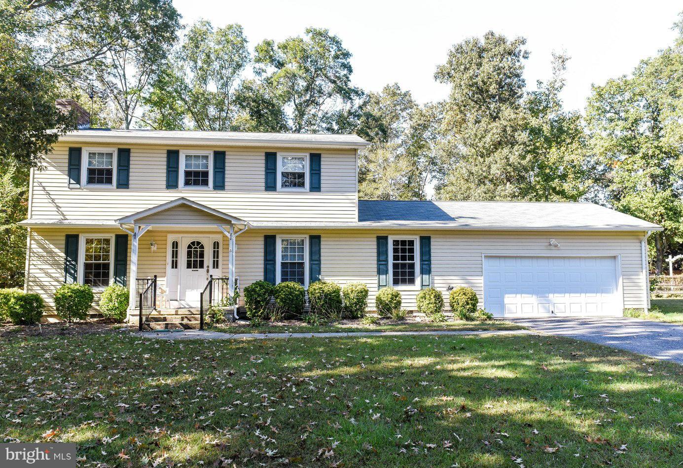 BRETON BAY ESTATES - Residential