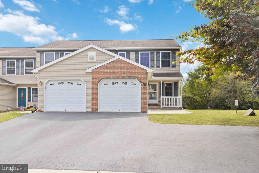 Photo of 26 Beverly Drive, MYERSTOWN, PA 17067 (MLS # PALN2022700)