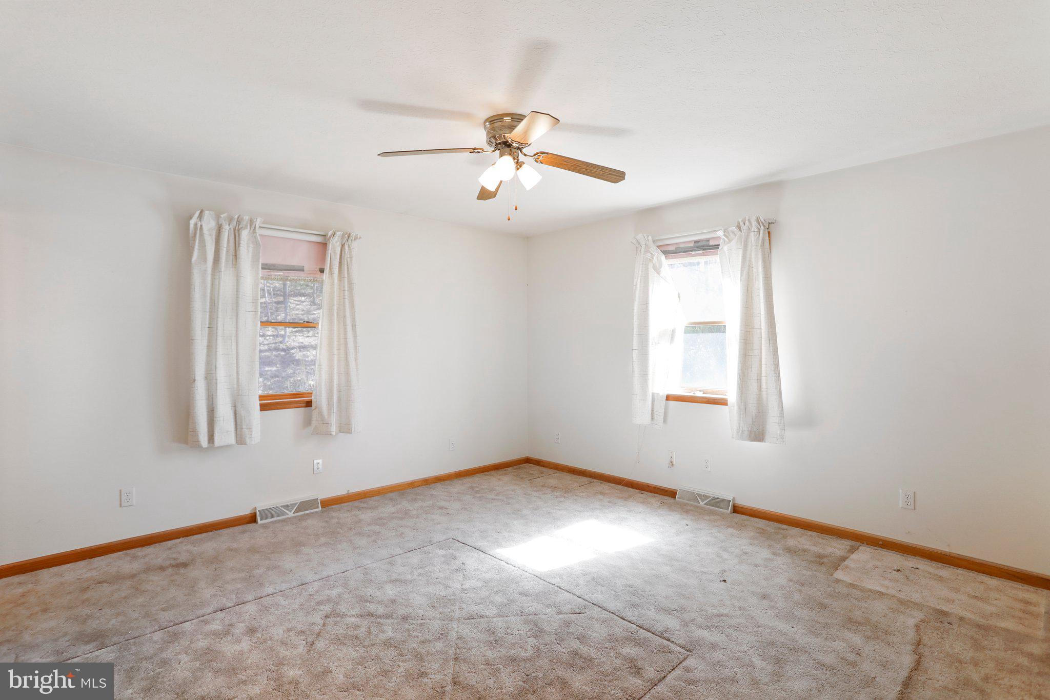 PINE HILL - Residential