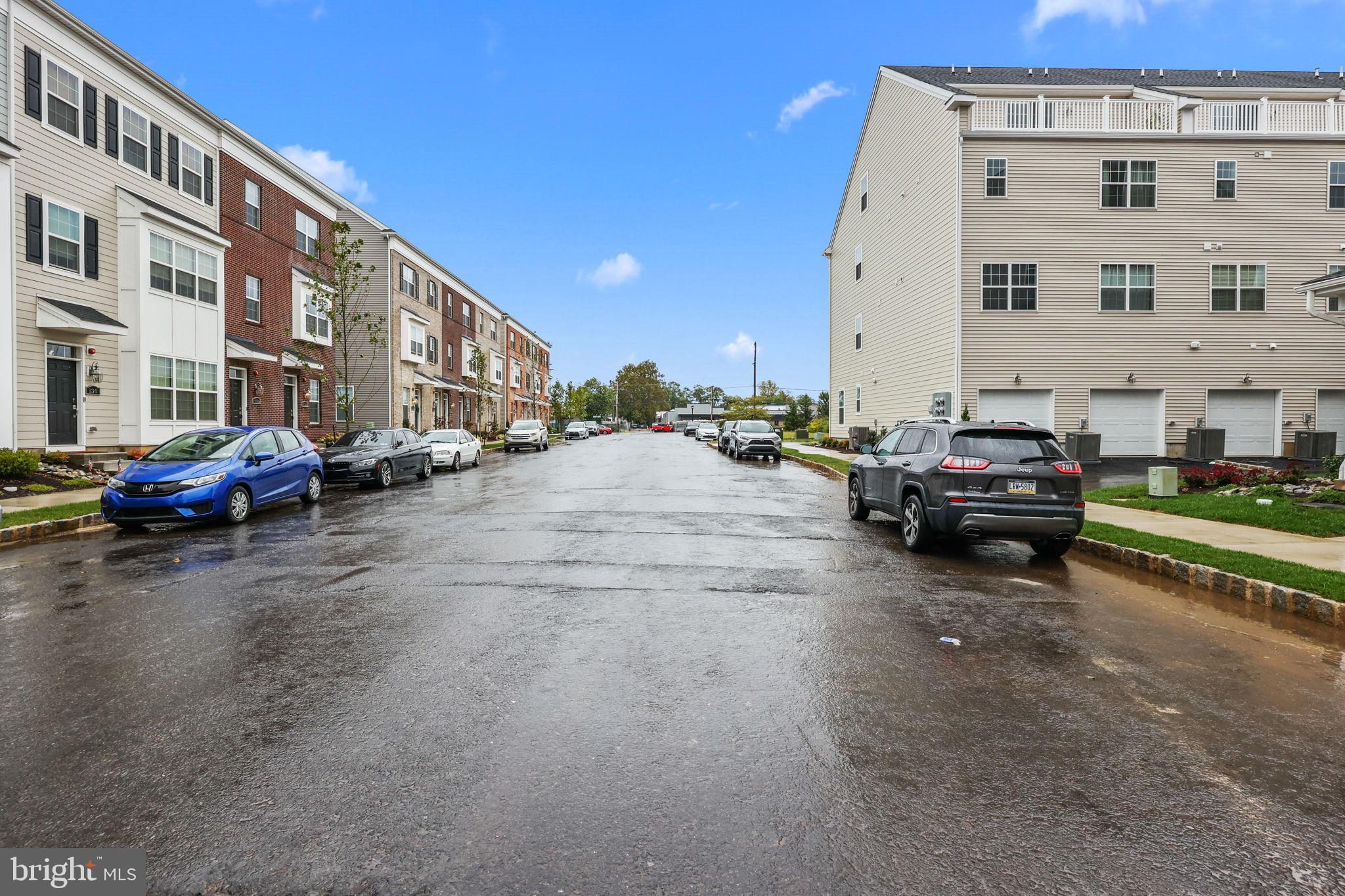 WATERSIDE - Residential