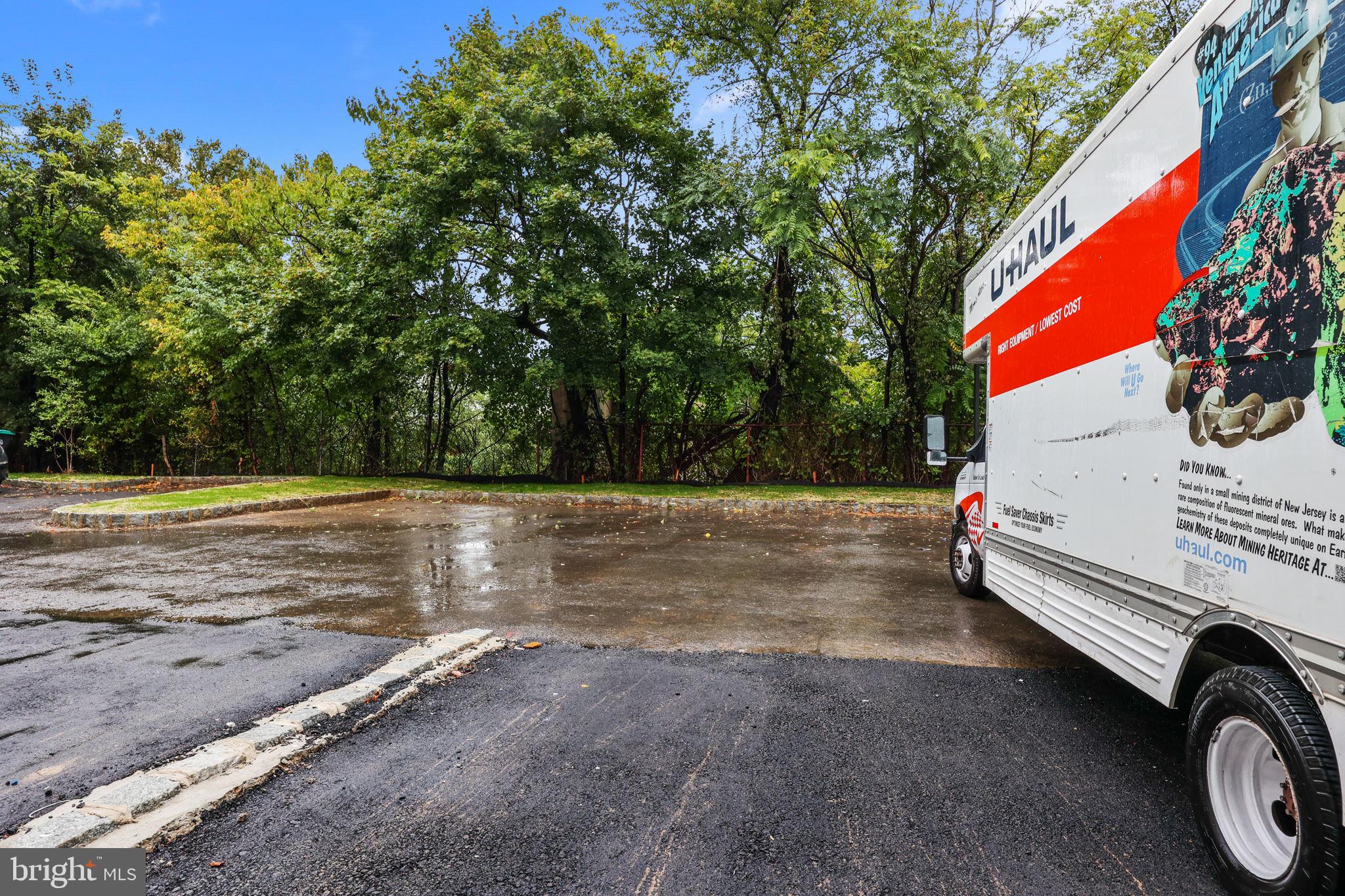 WATERSIDE - Residential