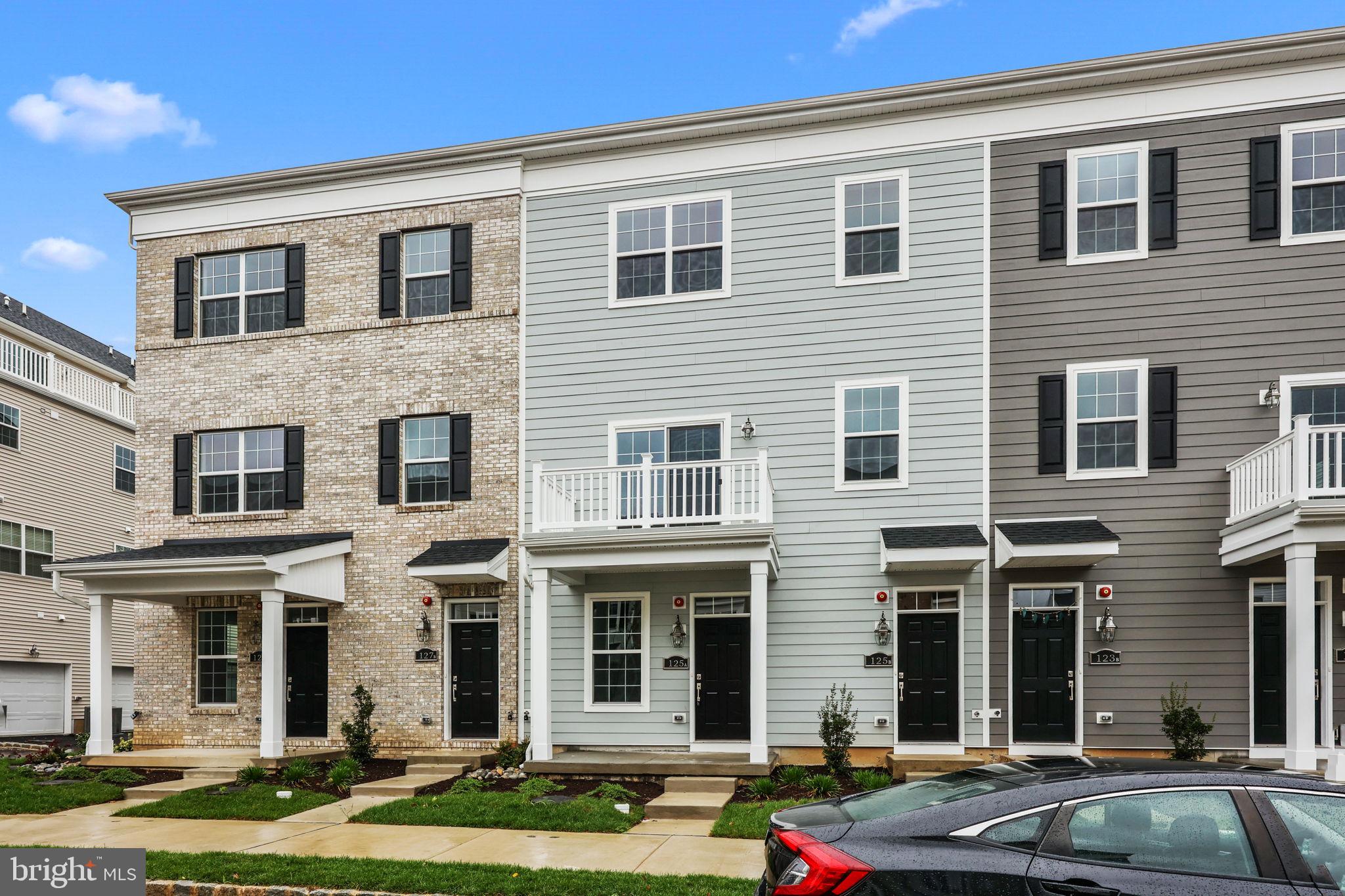 WATERSIDE - Residential