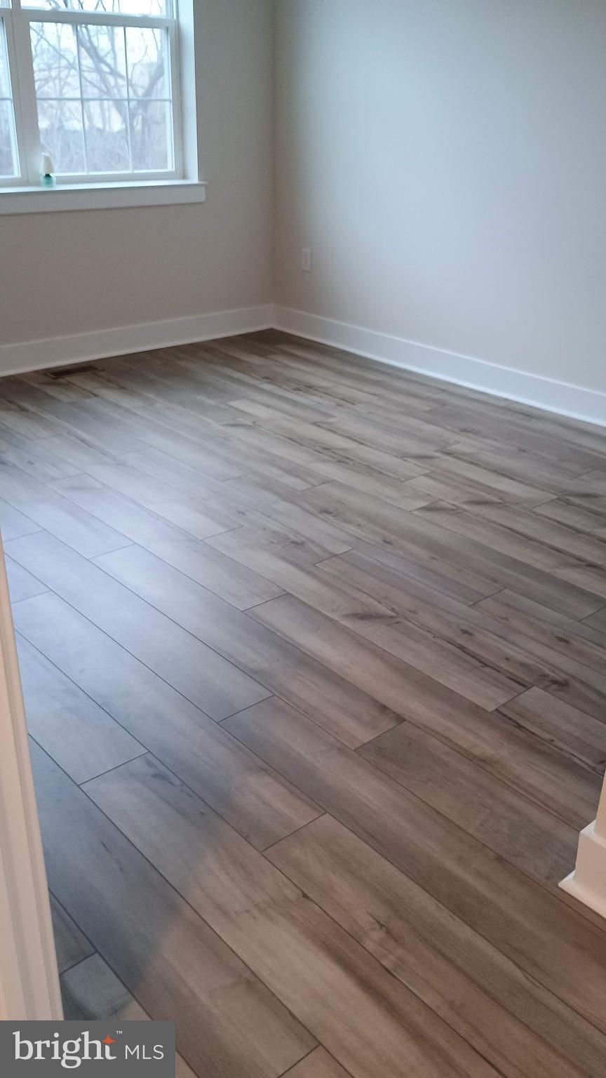 WATERSIDE - Residential