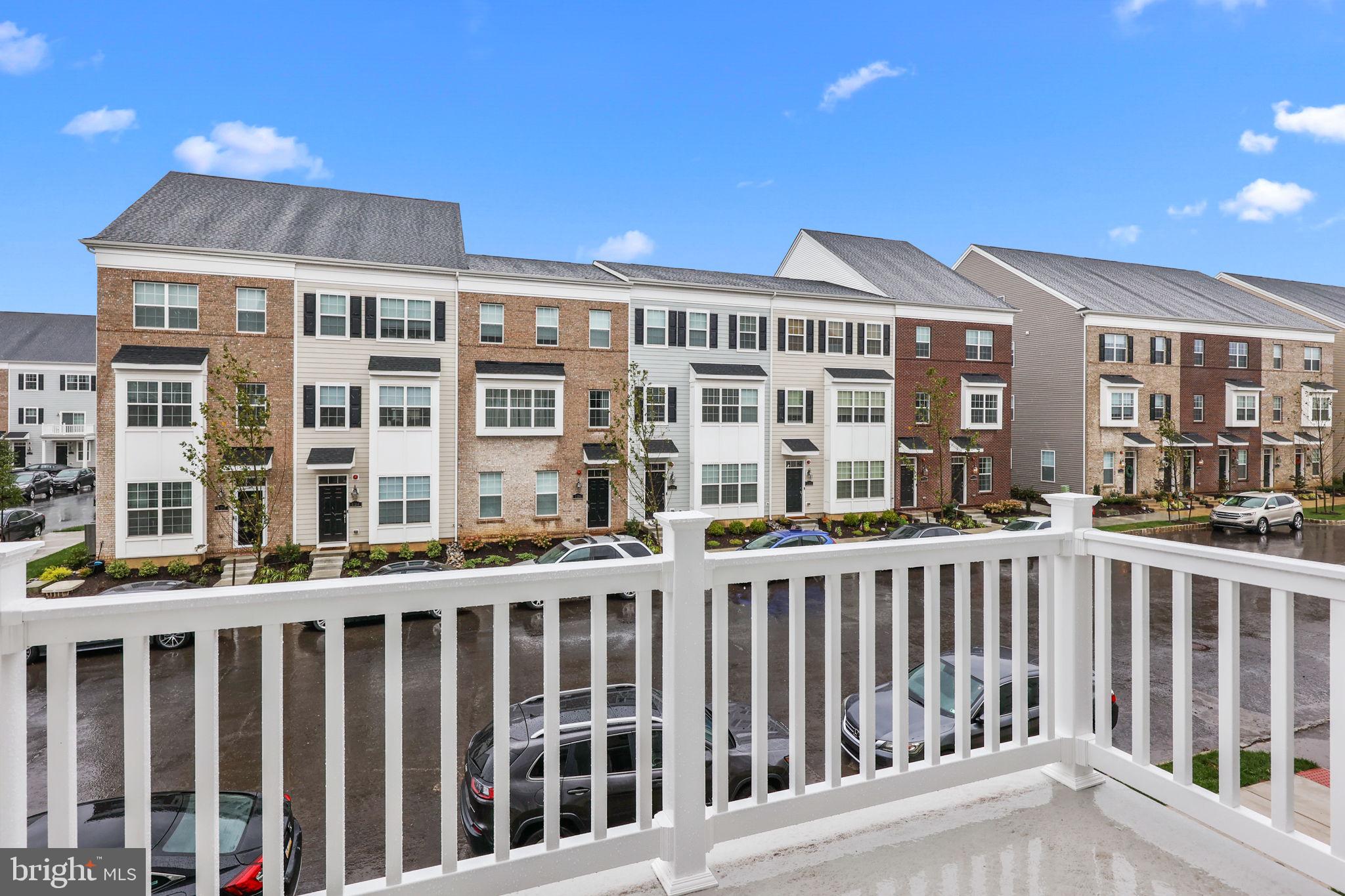 WATERSIDE - Residential