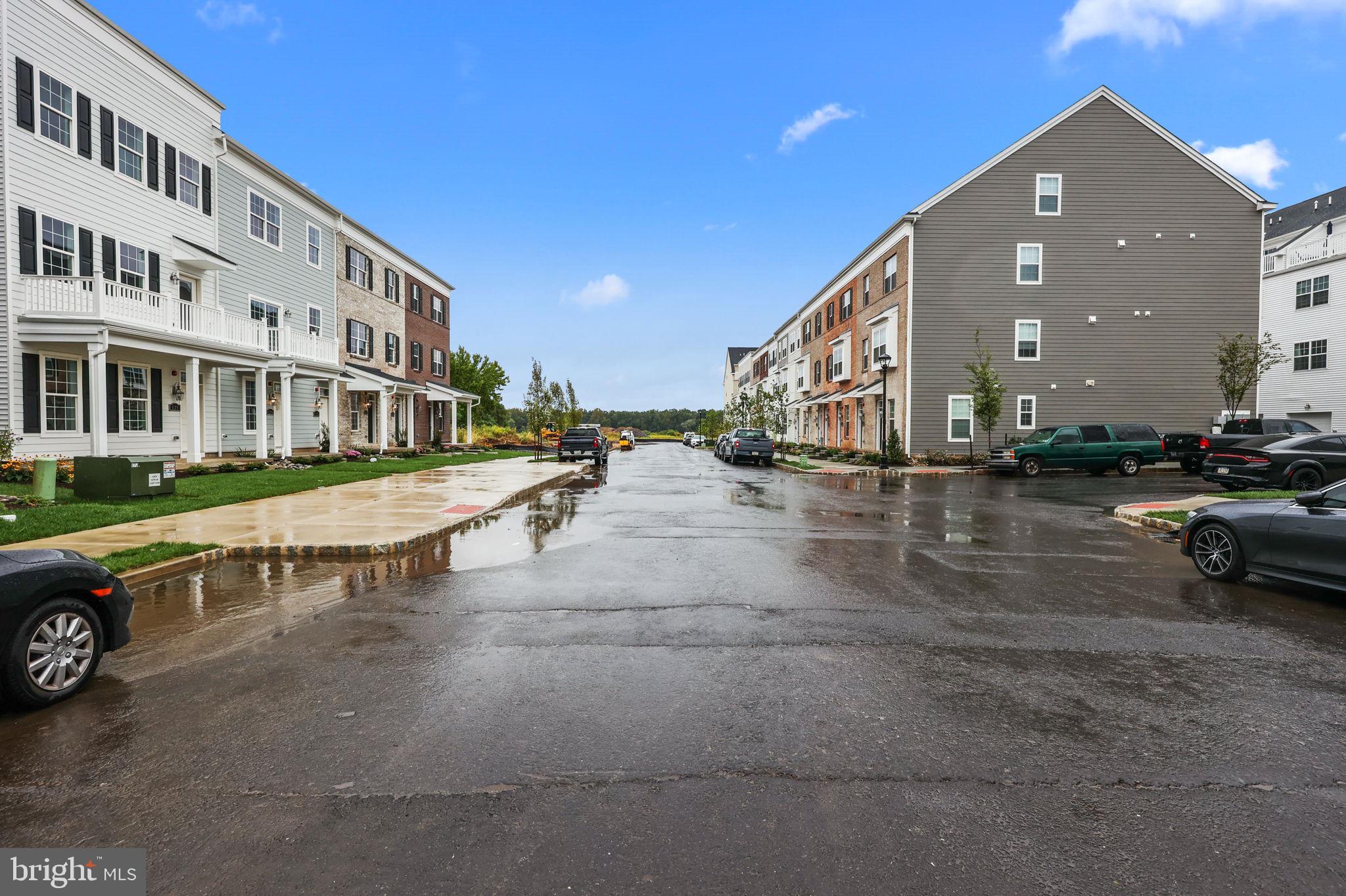 WATERSIDE - Residential