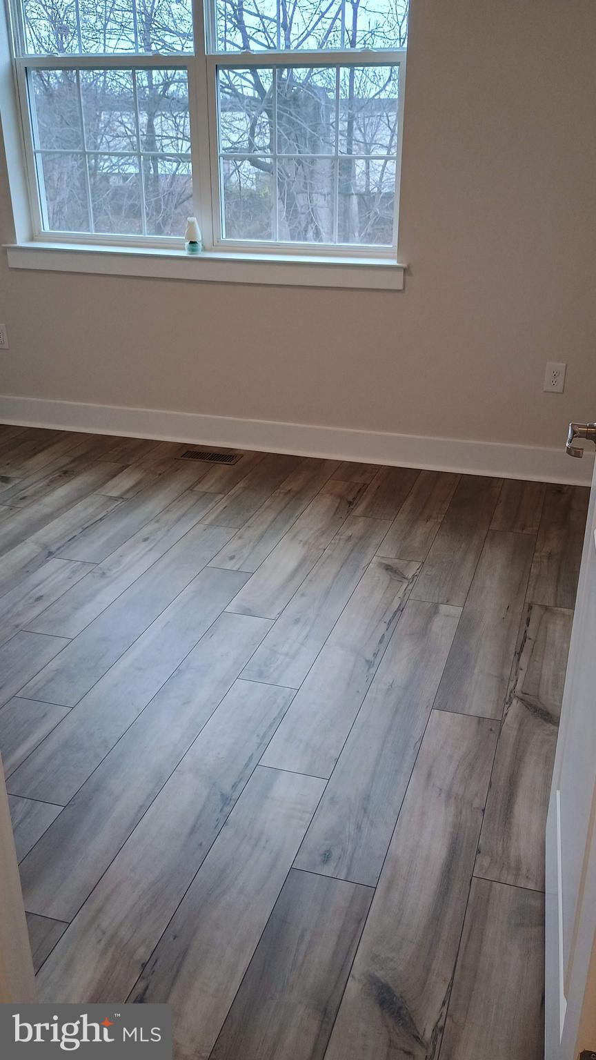 WATERSIDE - Residential