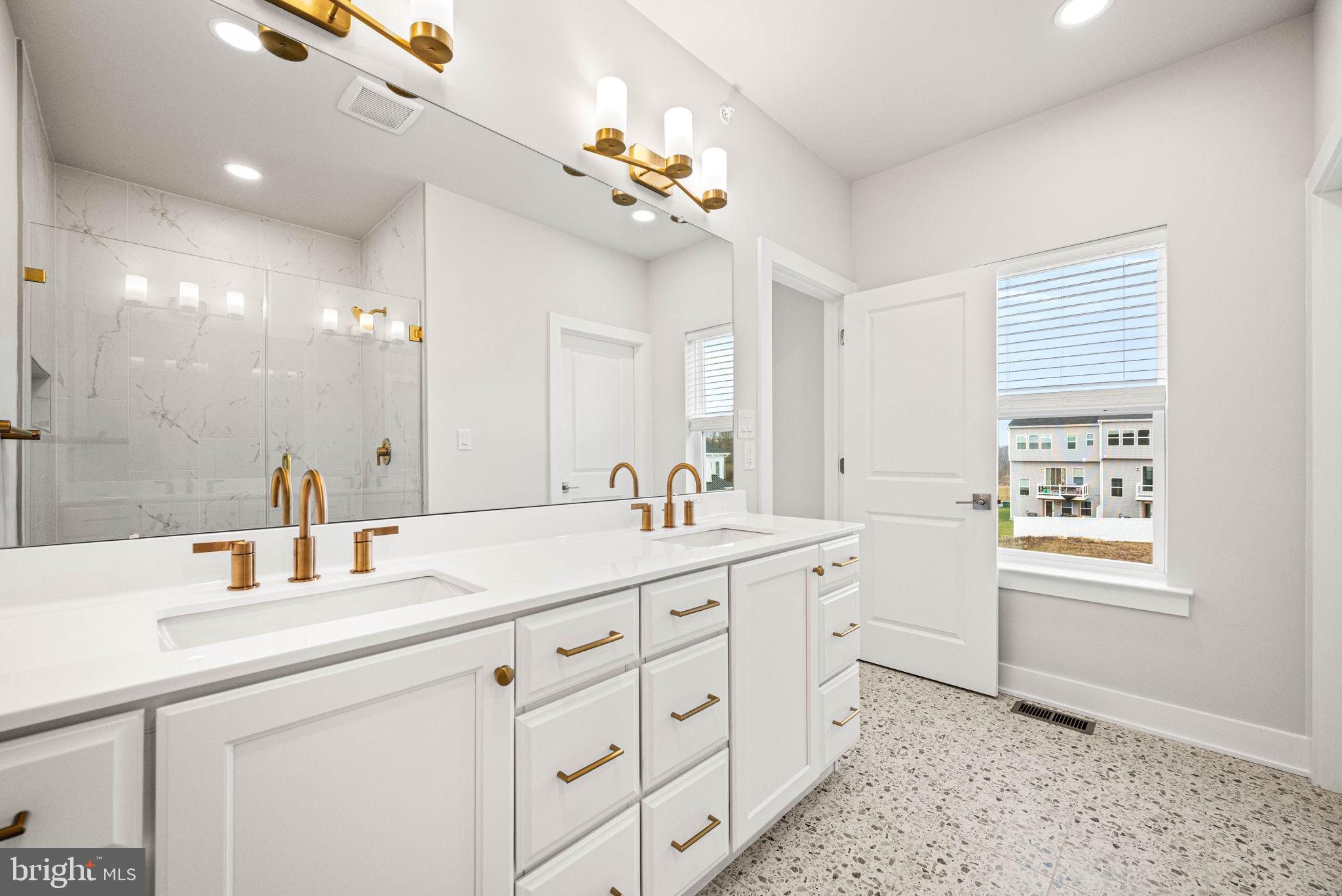 RIVER TRAIL AT VALLEY FORGE - Residential Lease