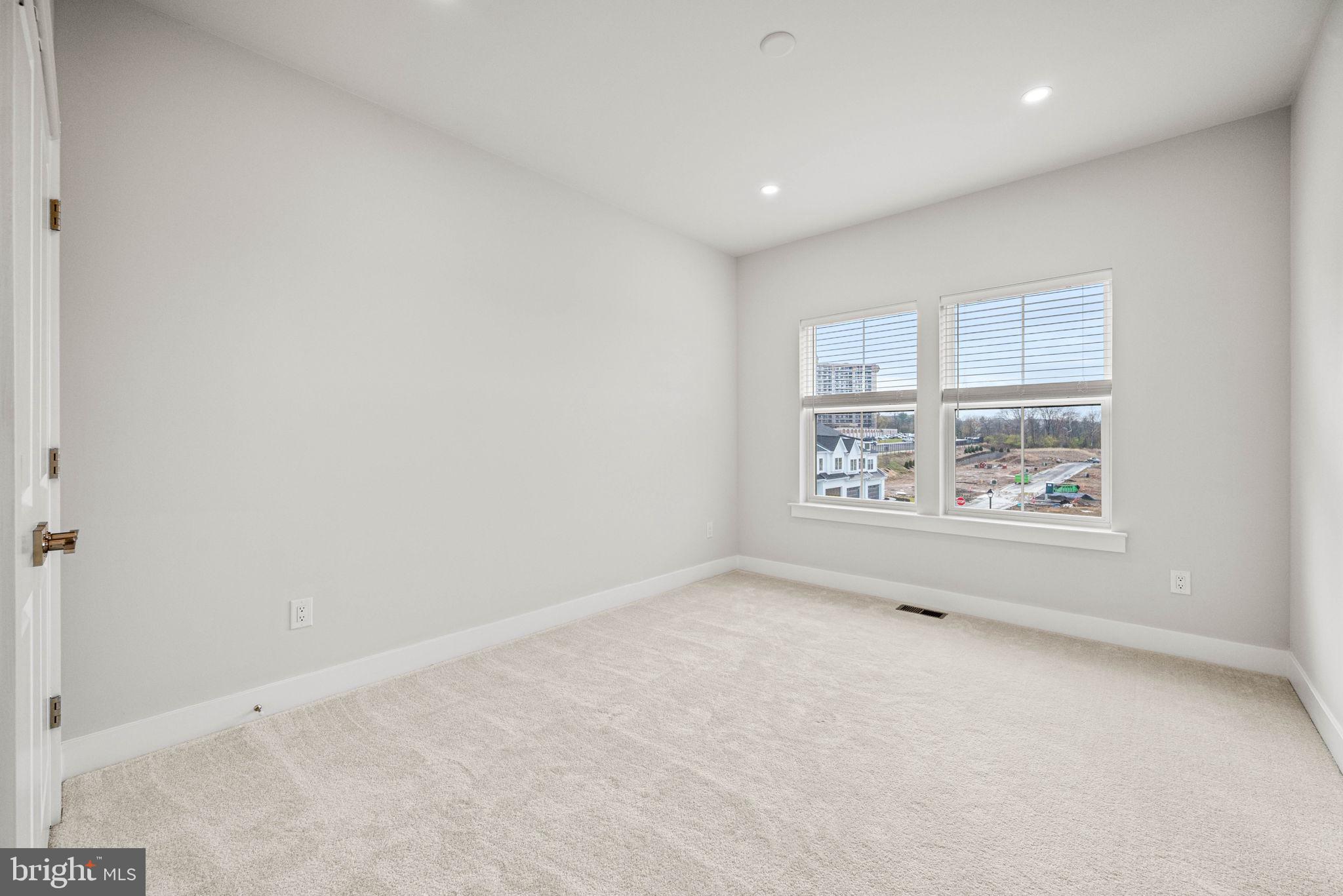 RIVER TRAIL AT VALLEY FORGE - Residential Lease