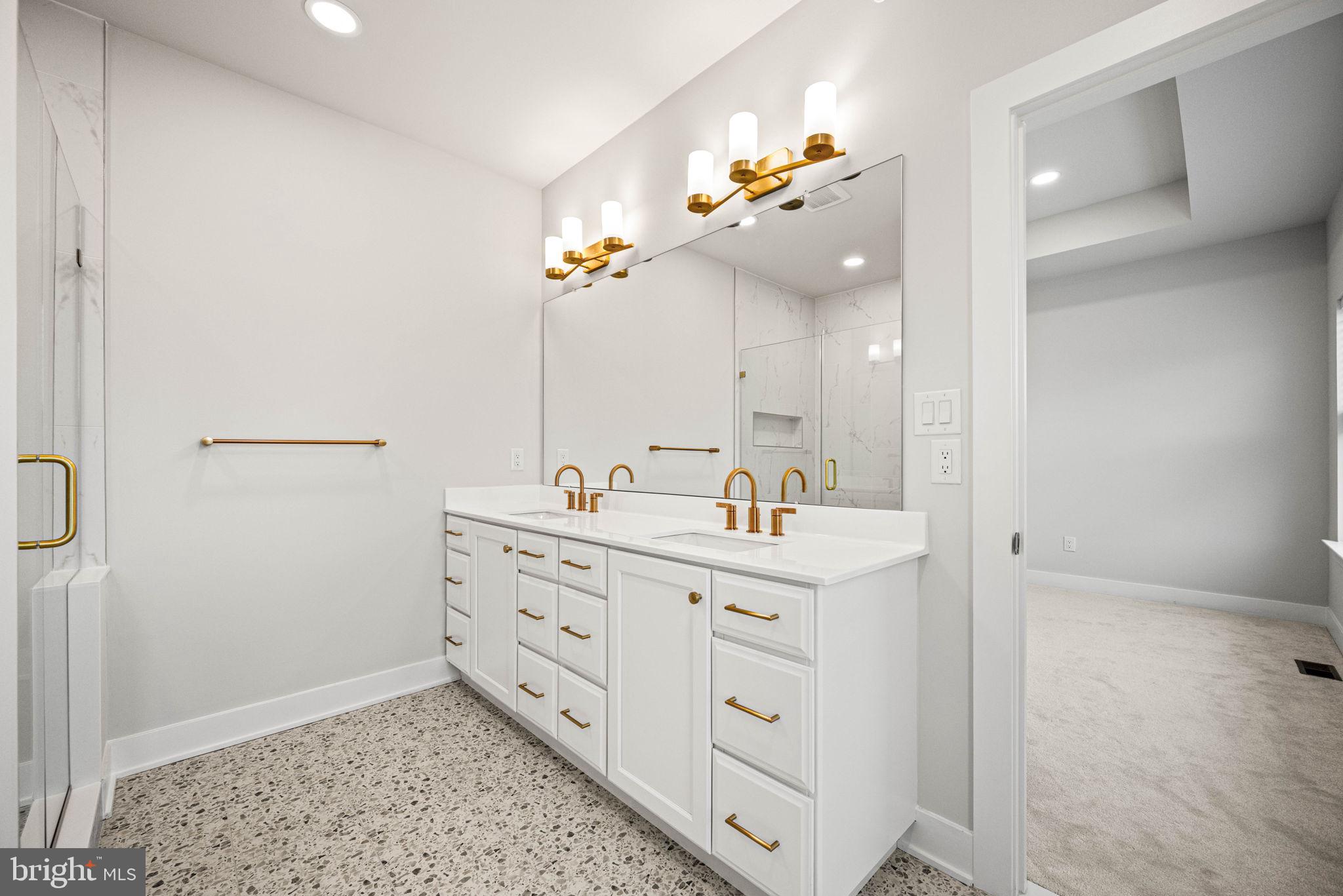 RIVER TRAIL AT VALLEY FORGE - Residential Lease