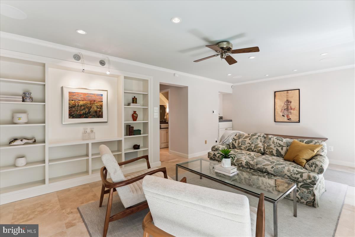 WESTMORELAND SQUARE - Residential