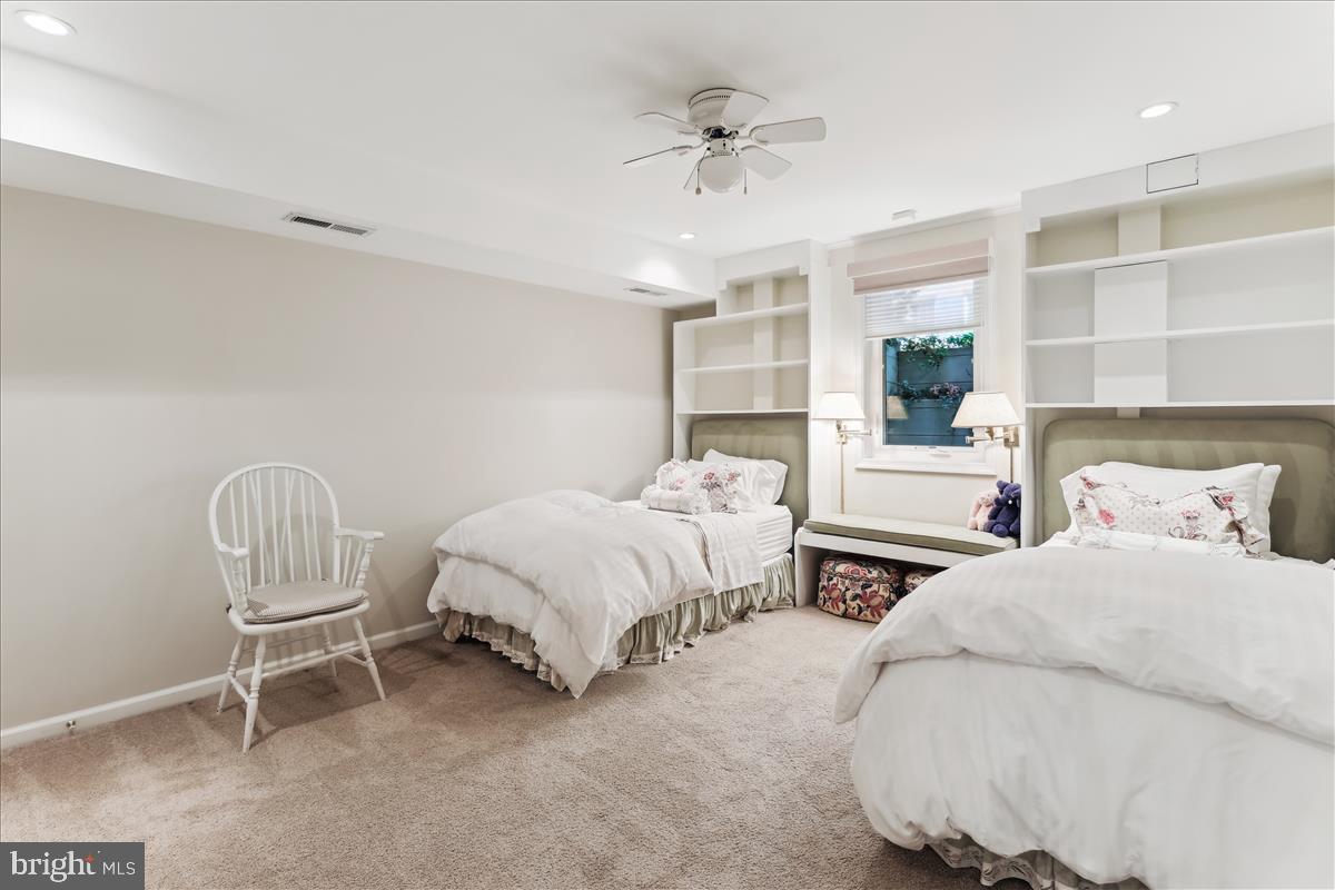 WESTMORELAND SQUARE - Residential