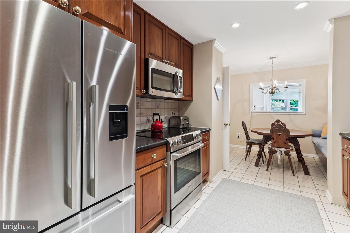 WESTMORELAND SQUARE - Residential