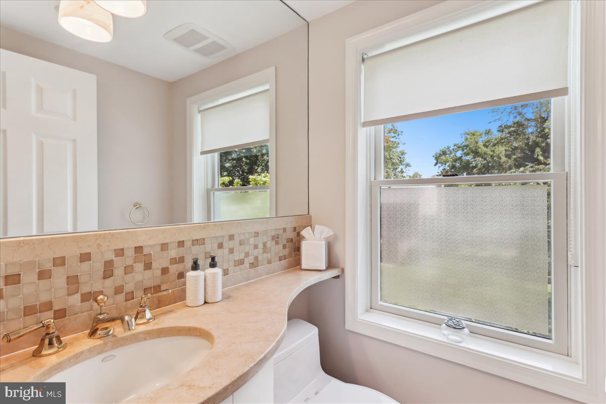 WESTMORELAND SQUARE - Residential