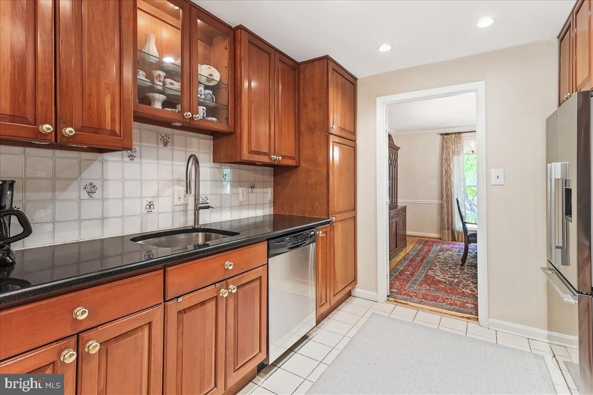 WESTMORELAND SQUARE - Residential