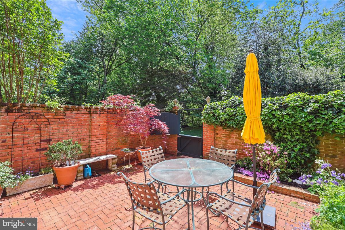 WESTMORELAND SQUARE - Residential