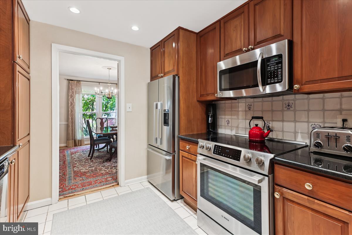 WESTMORELAND SQUARE - Residential