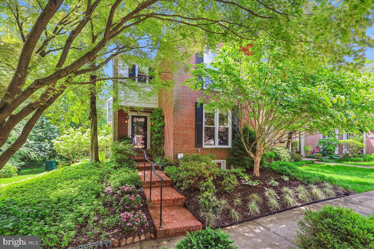 WESTMORELAND SQUARE - Residential