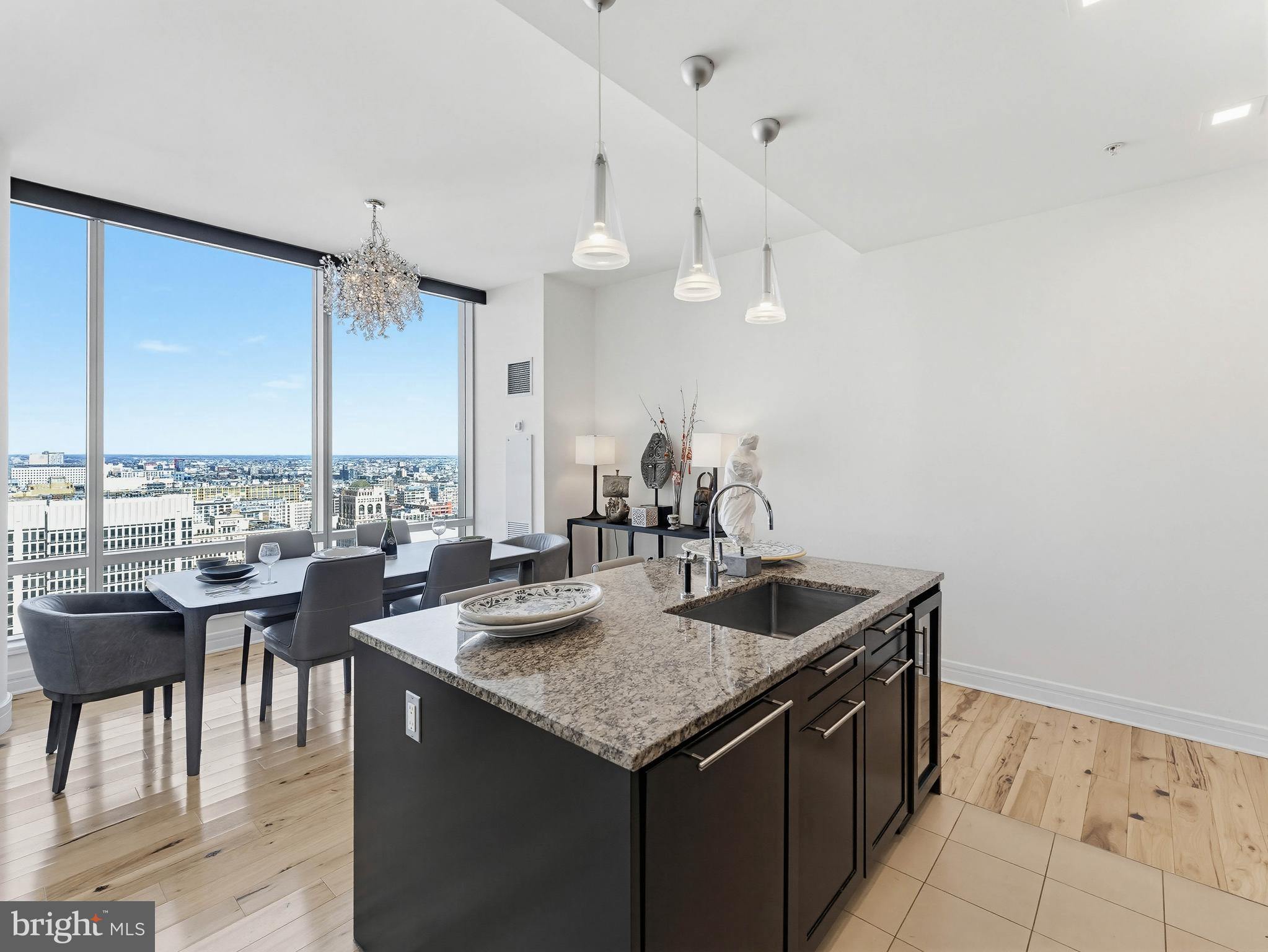 AVENUE OF THE ARTS - Residential