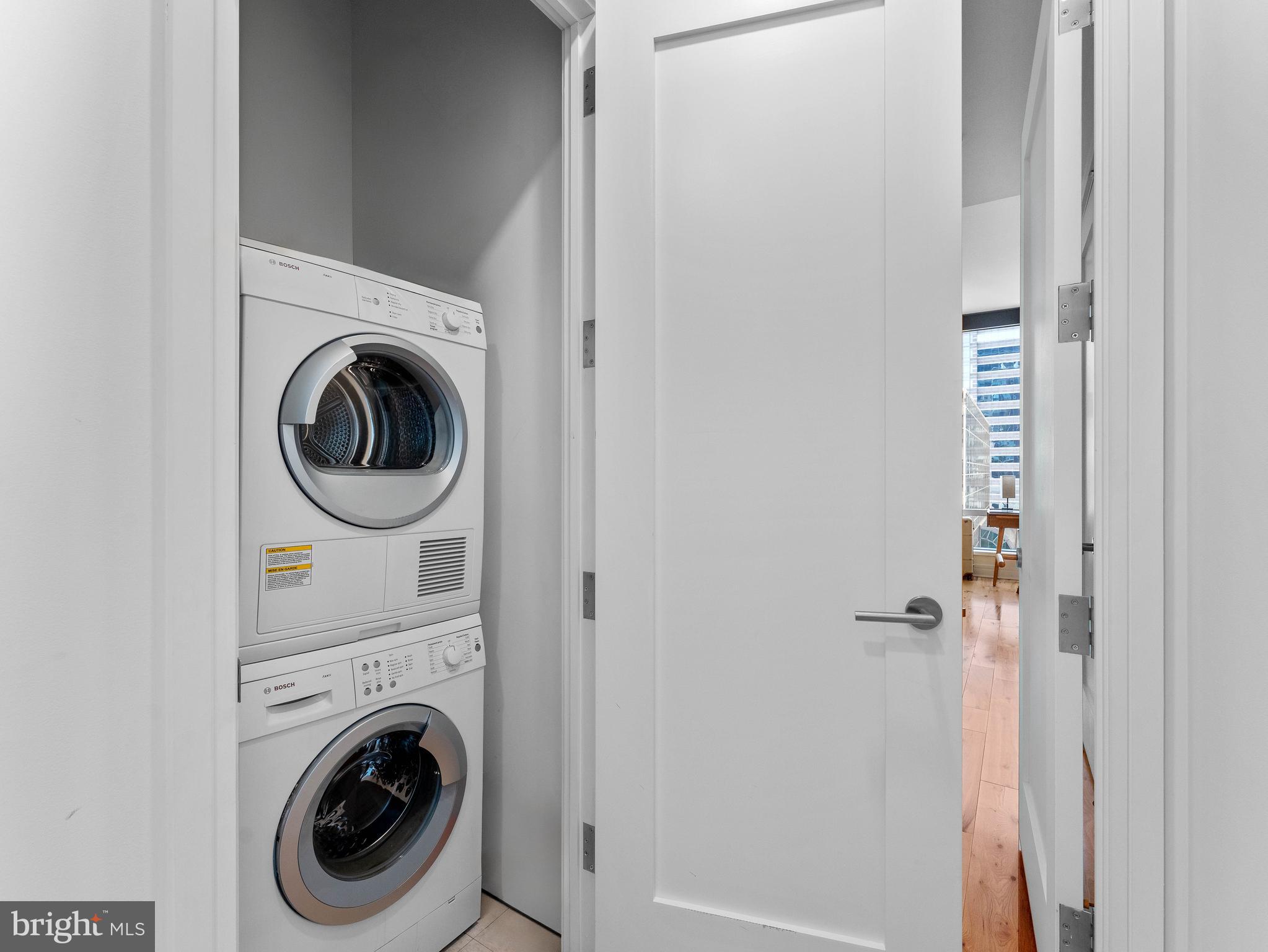 AVENUE OF THE ARTS - Residential