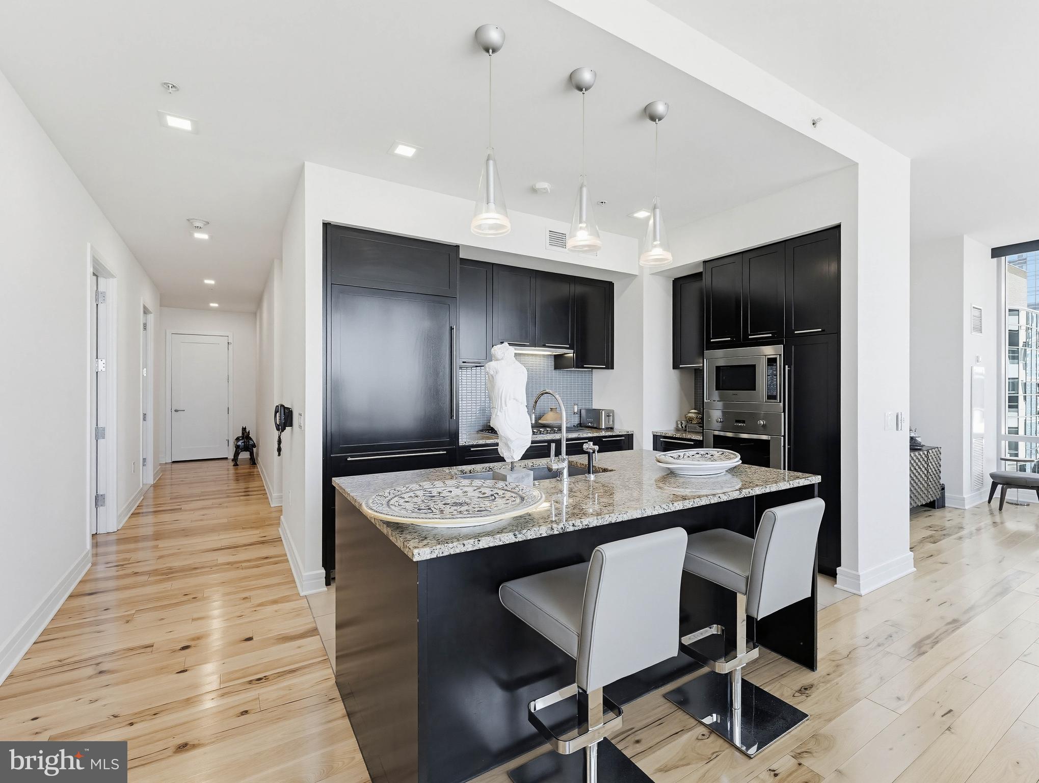 AVENUE OF THE ARTS - Residential